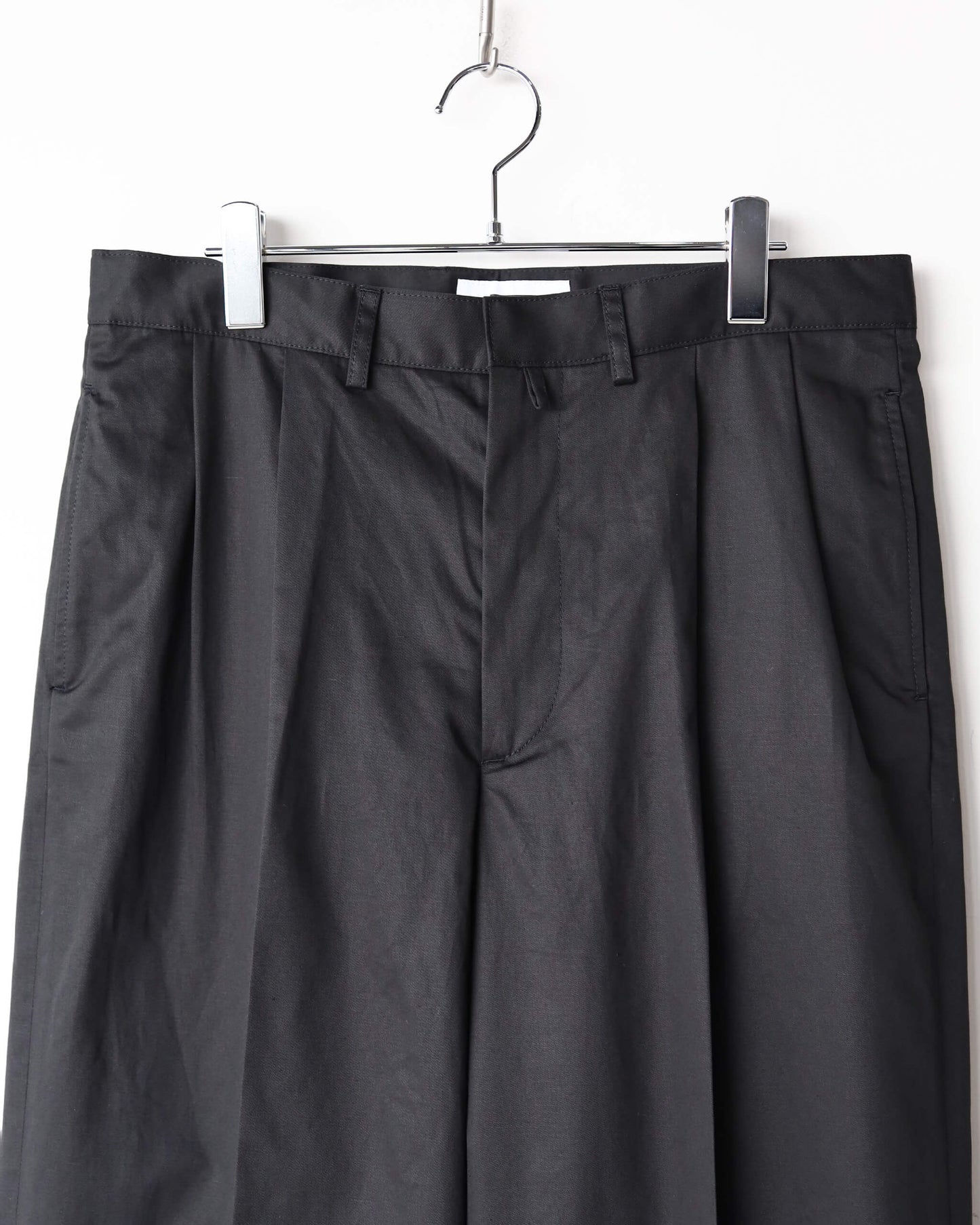 TACKED CHINO TROUSERS - PLANE - STANDARD "BLACK"