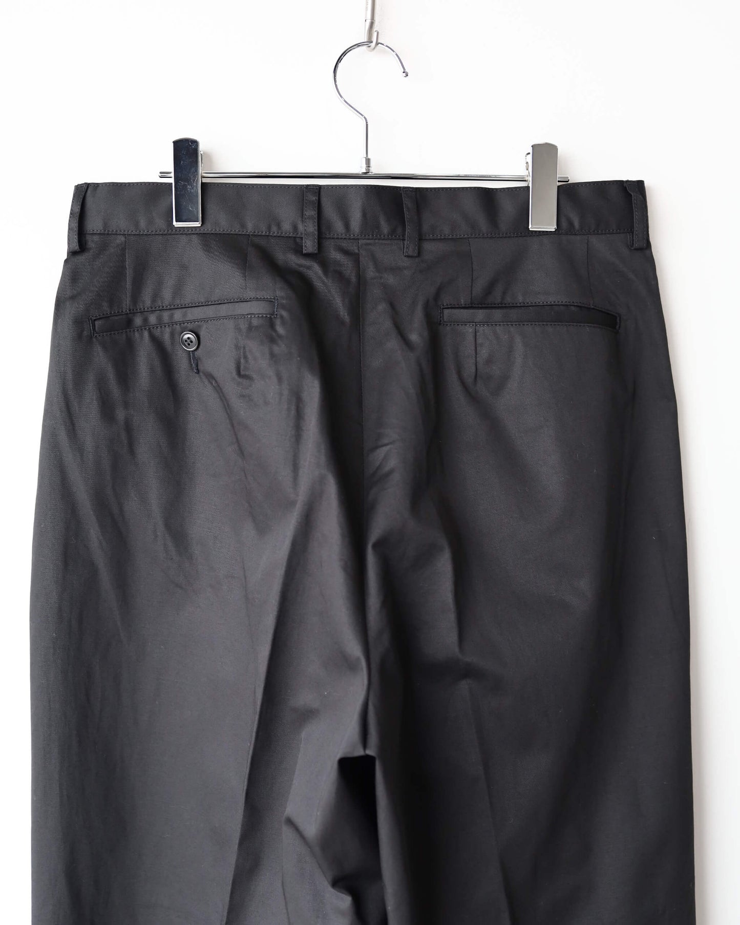 TACKED CHINO TROUSERS - PLANE - STANDARD "BLACK"
