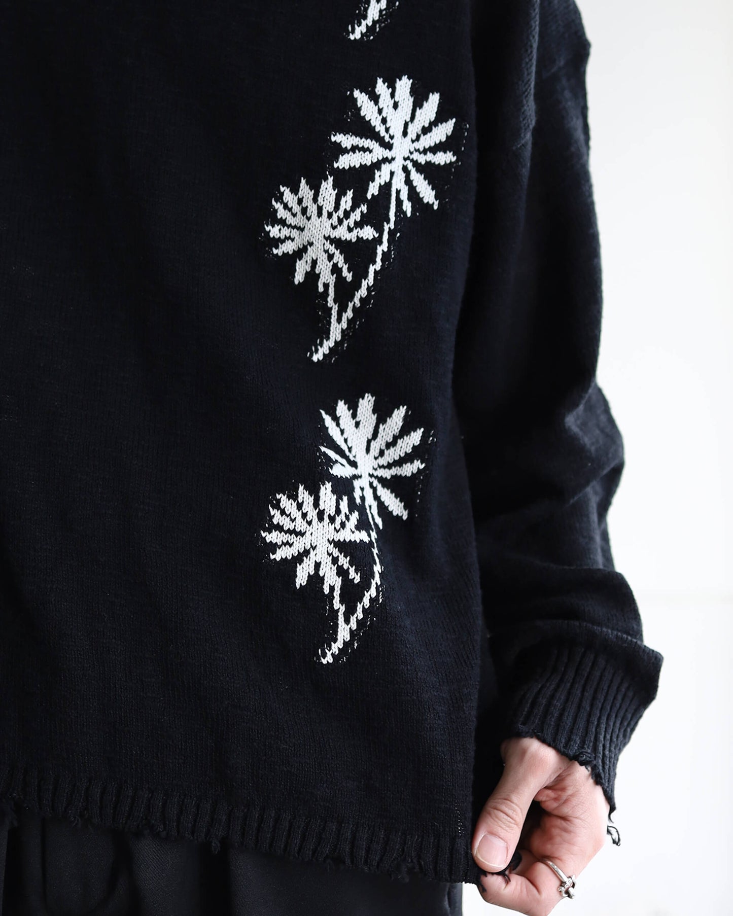 CYANO SWEATER "BLACK"