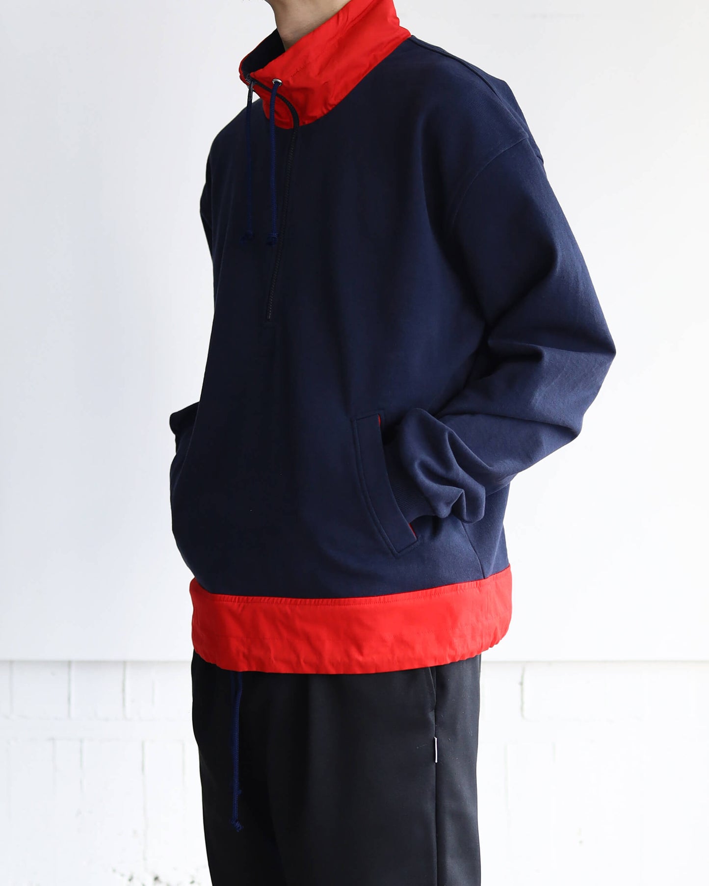 STAND COLLAR HALF ZIP SWEAT "NAVY × RED"
