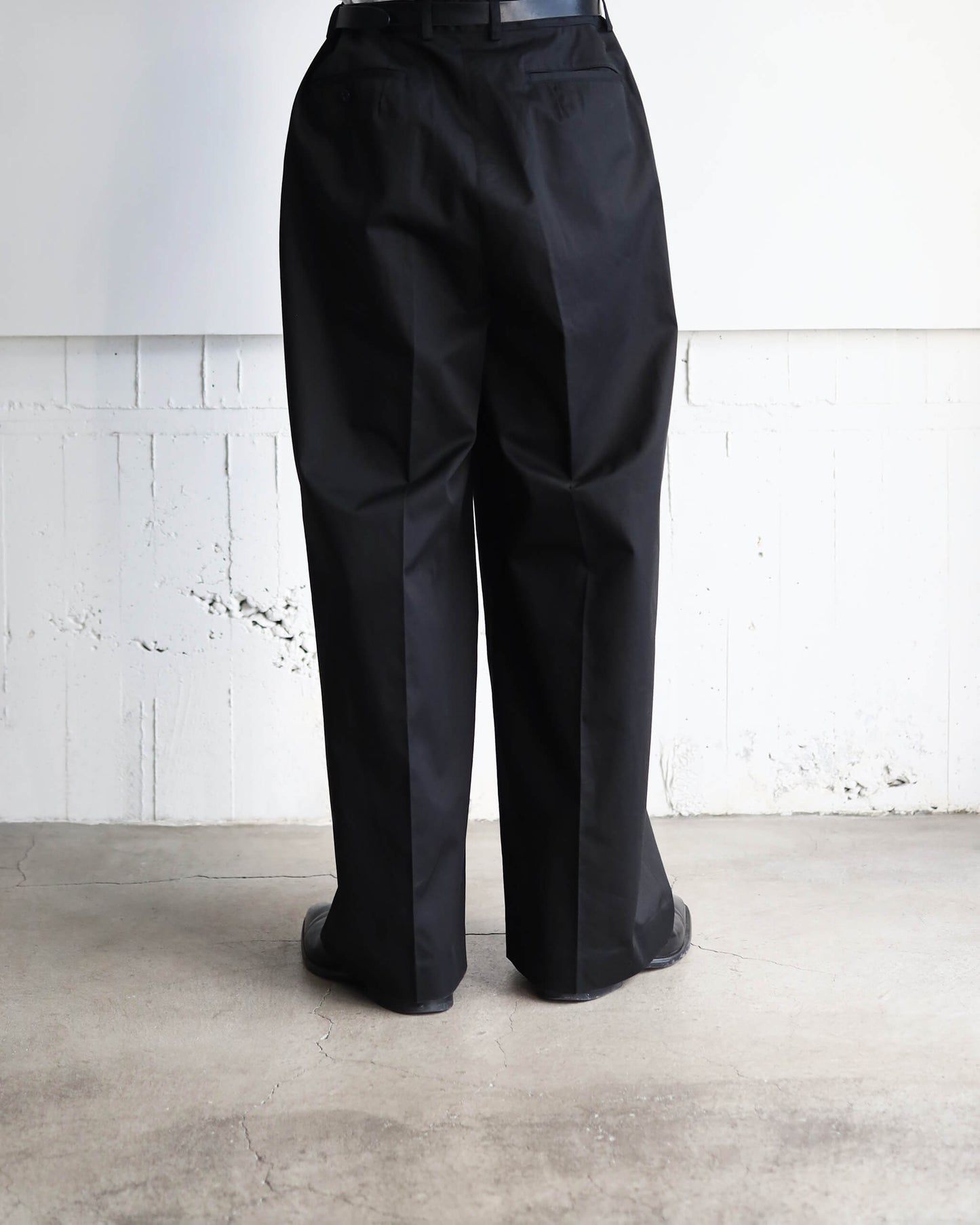TACKED CHINO TROUSERS - PLANE - STANDARD "BLACK"