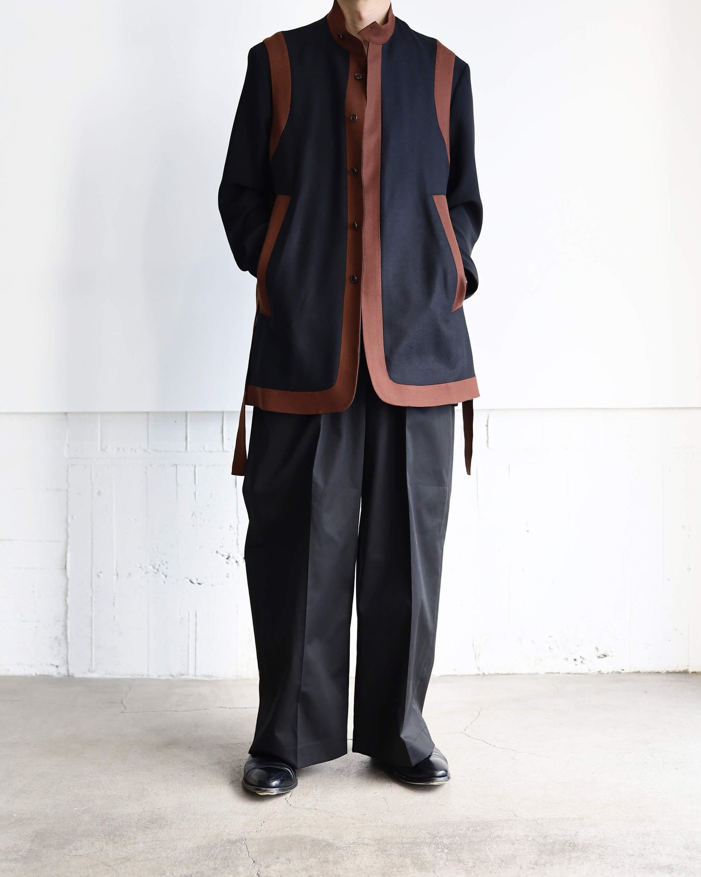 FRAME WAISTCOAT "BLACK × BROWN"