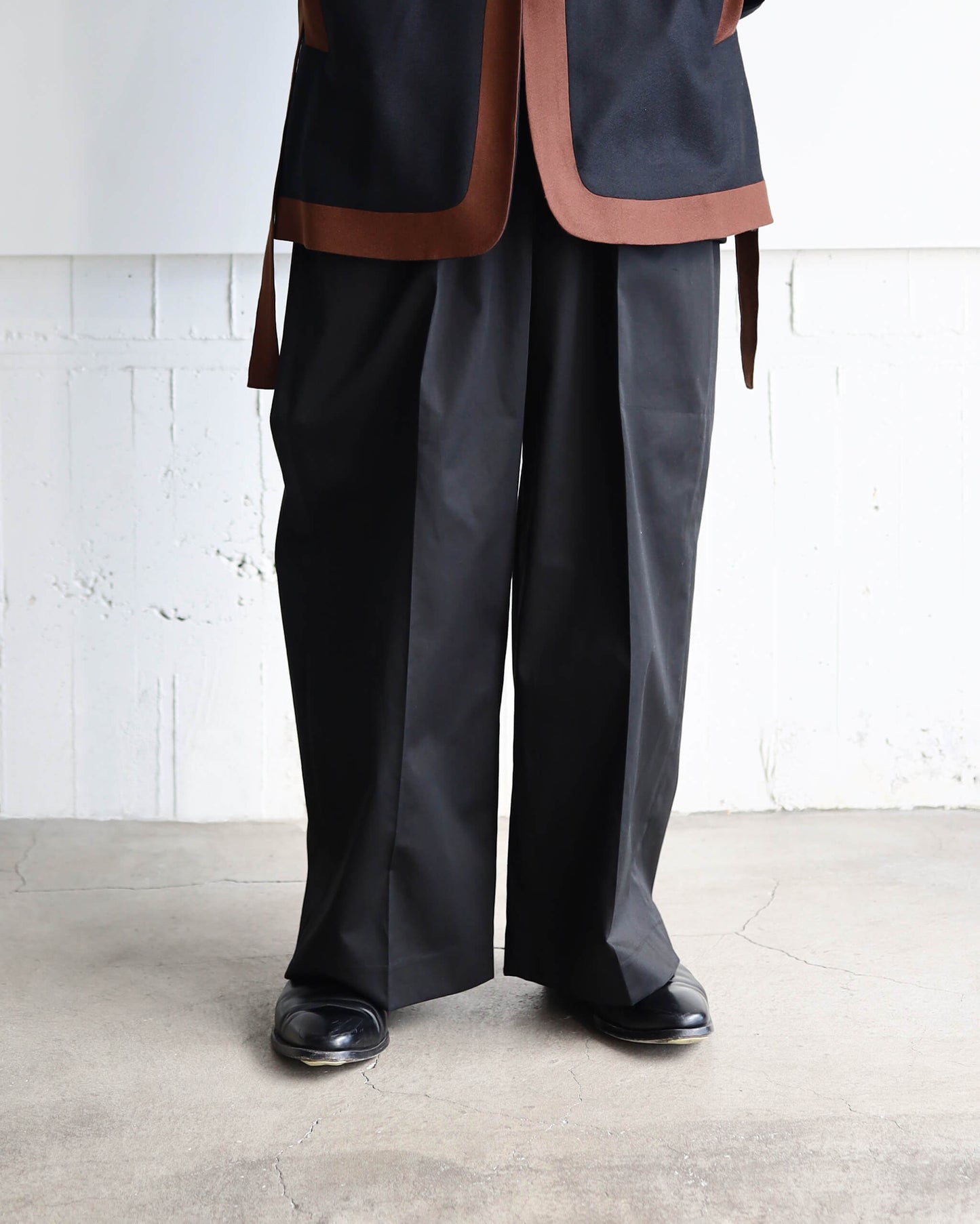 TACKED CHINO TROUSERS - PLANE - STANDARD "BLACK"