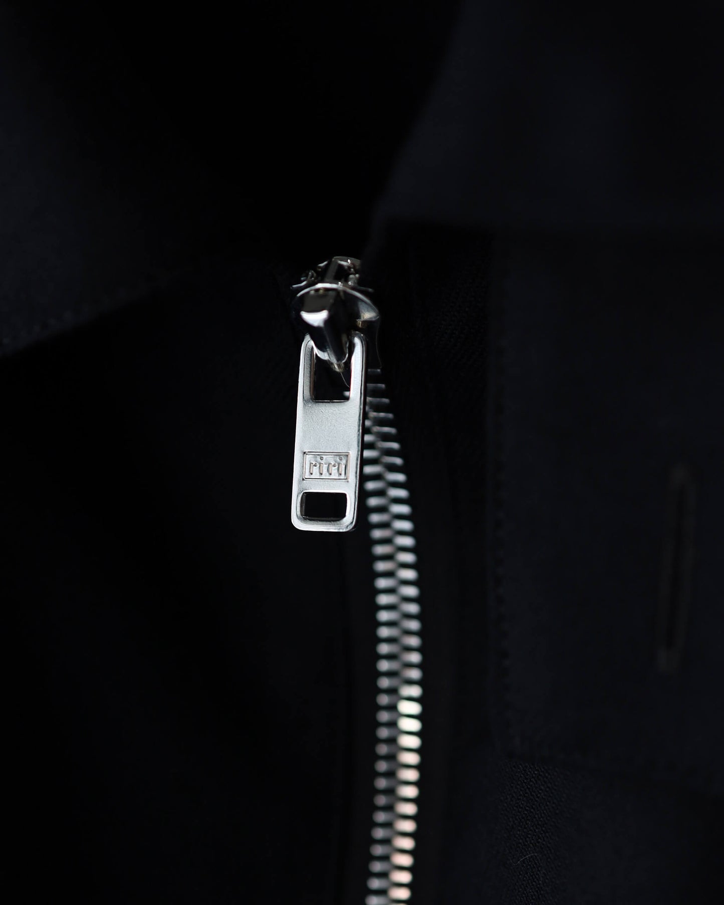 HALF ZIP SURVICE JACKET 2/80 ORGANIC WOOL VIYELLA "BLACK"