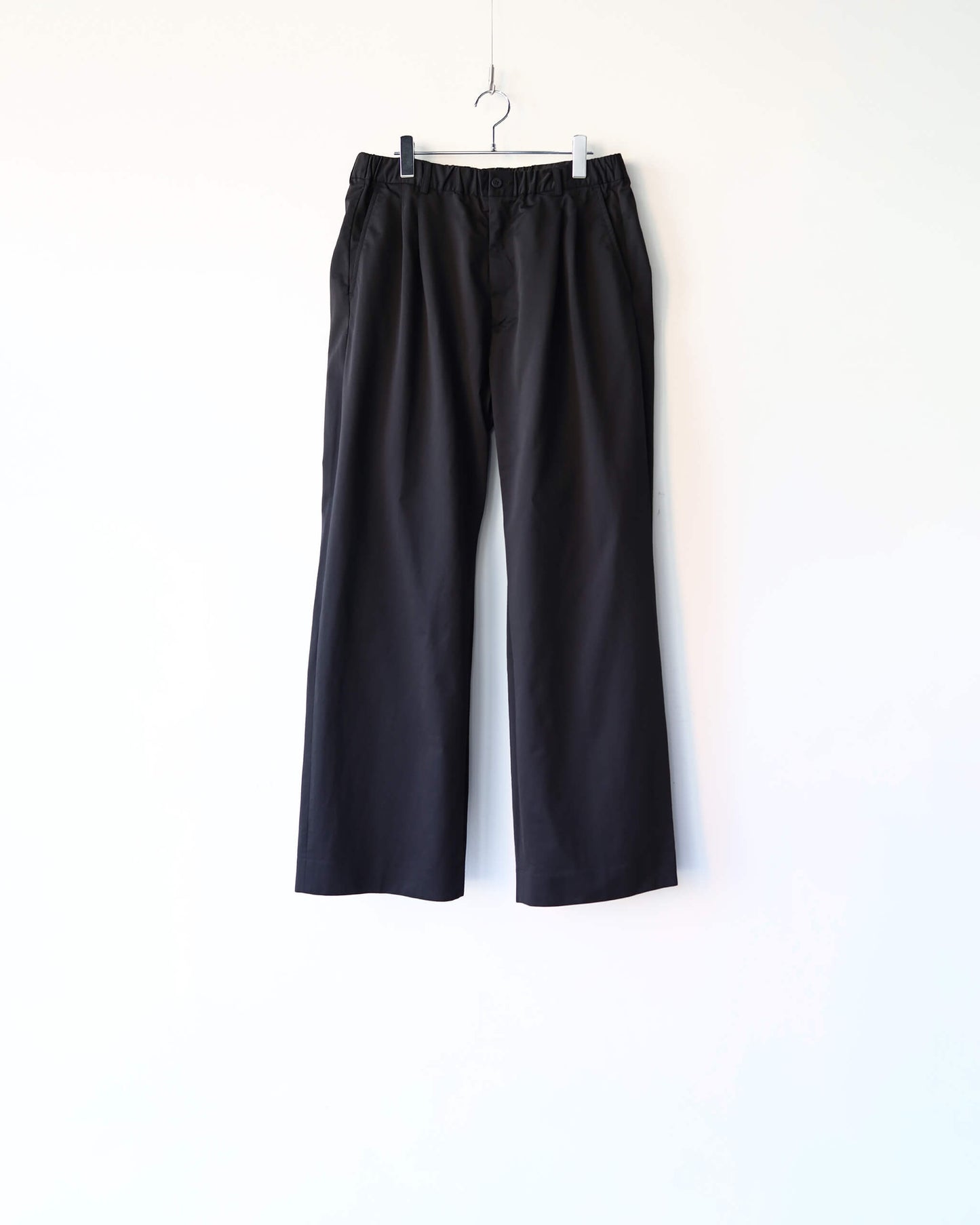 36G Nylon Tuck Easy Pants "BLACK DYE"