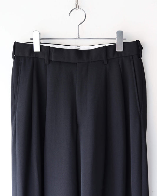 TWO TUCK BAGGY TROUSERS 2/60 WASHER WOOL GABARDINE "BLACK"