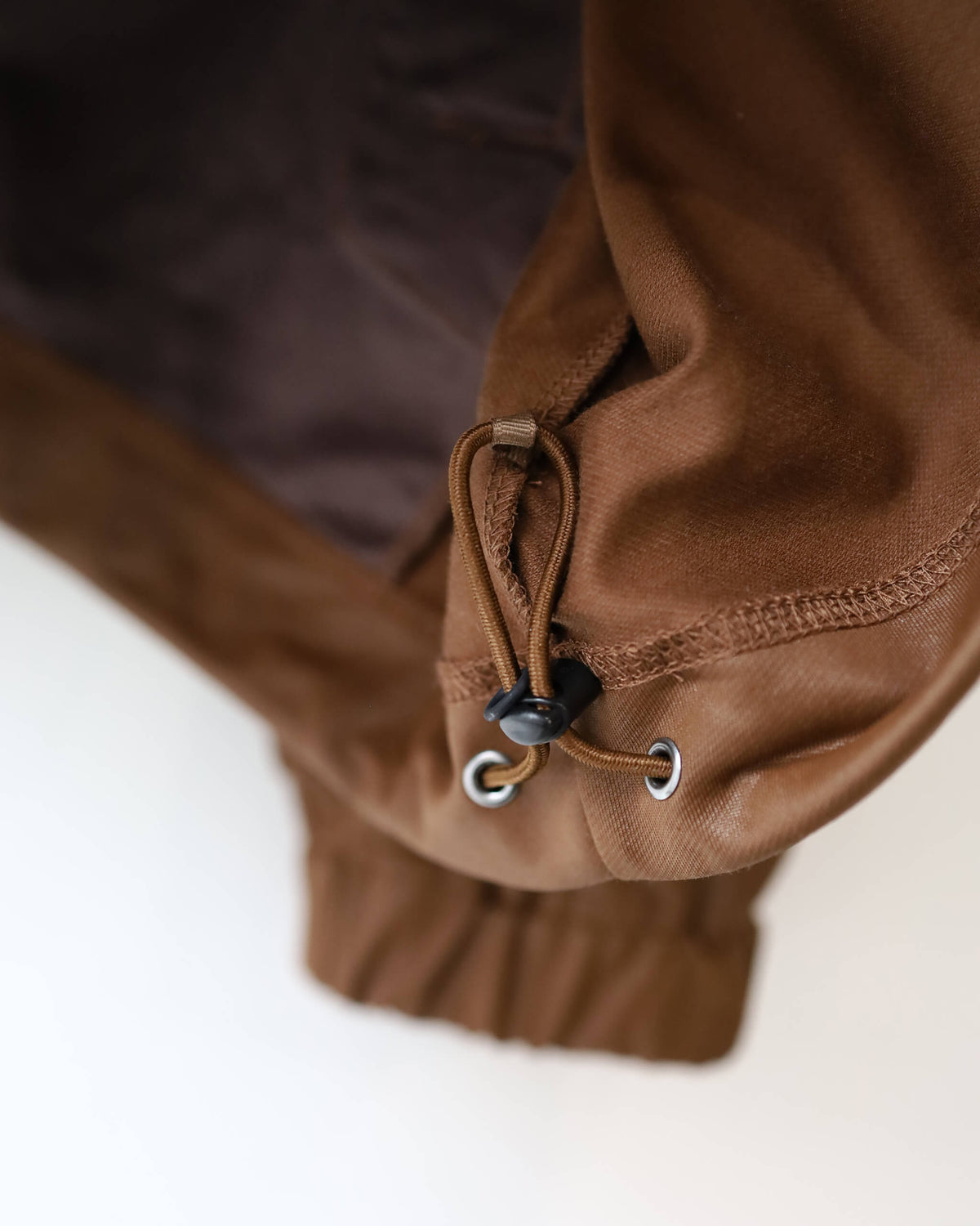 36G ECONYL Embossed Blouson "BROWN"