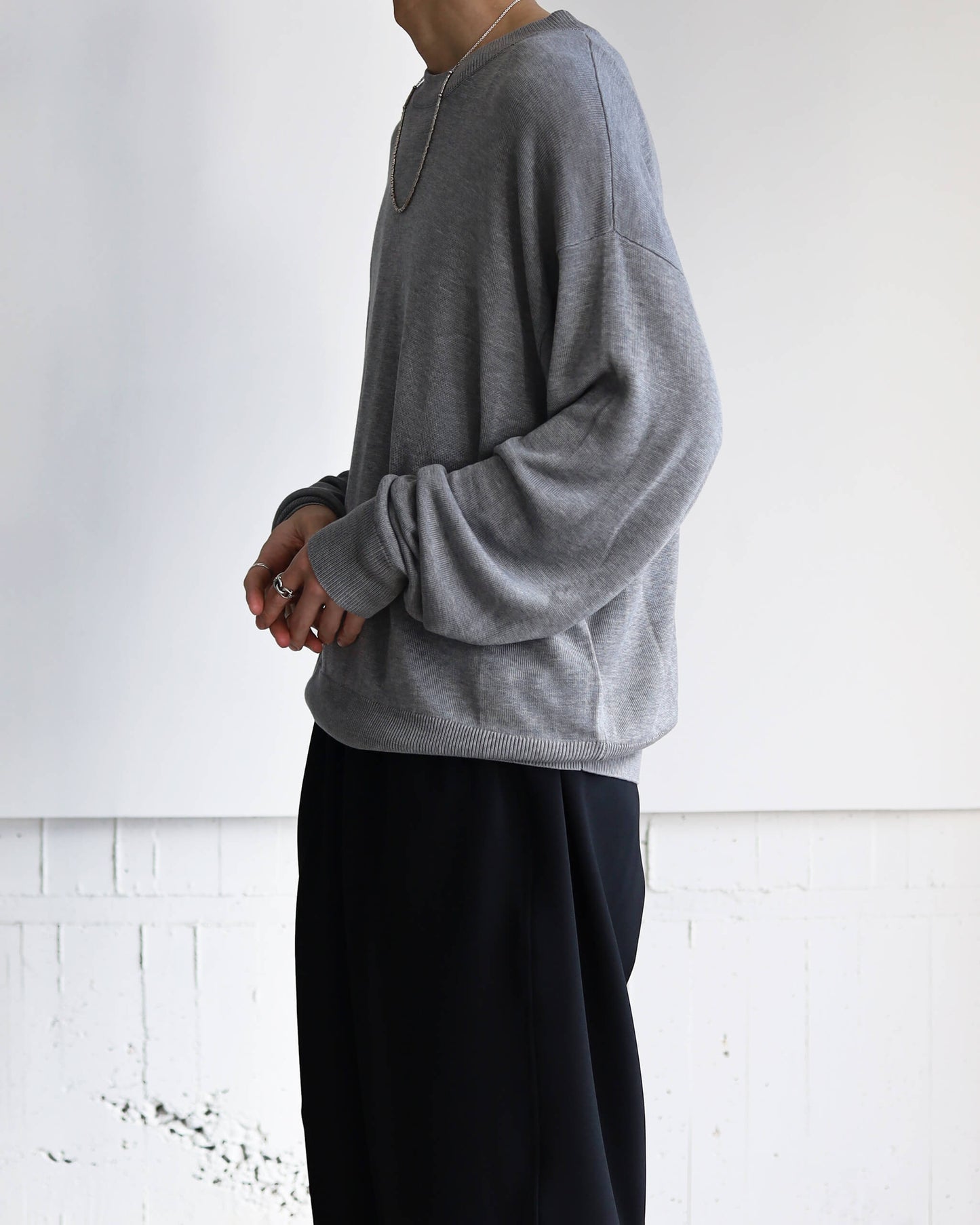 CREW-NECK SWEATER "TOP GRAY"