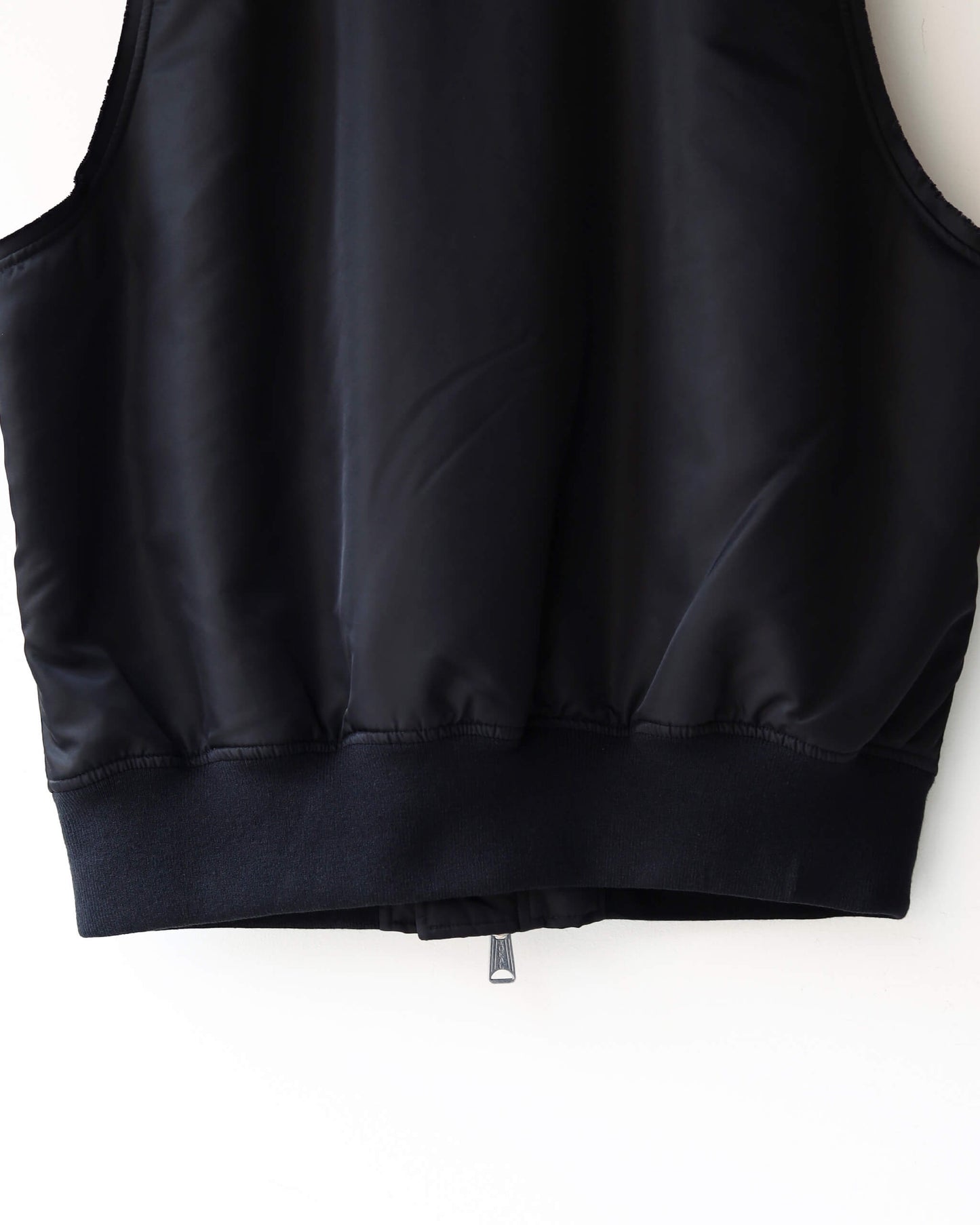 CUT OFF FLIGHT VEST "BLACK"