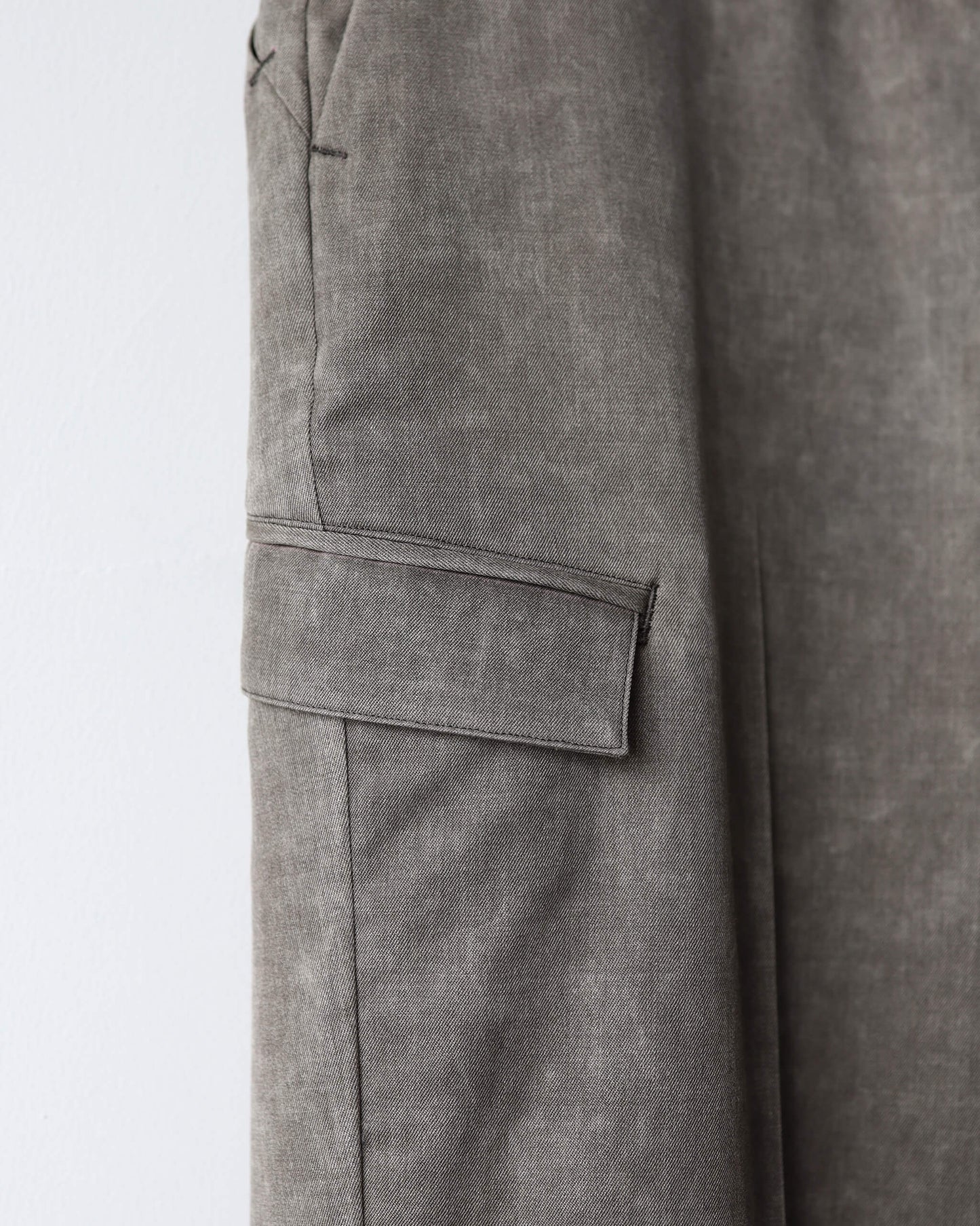 NATURAL DYED WOOL GABARDINE TROUSERS "KURE"