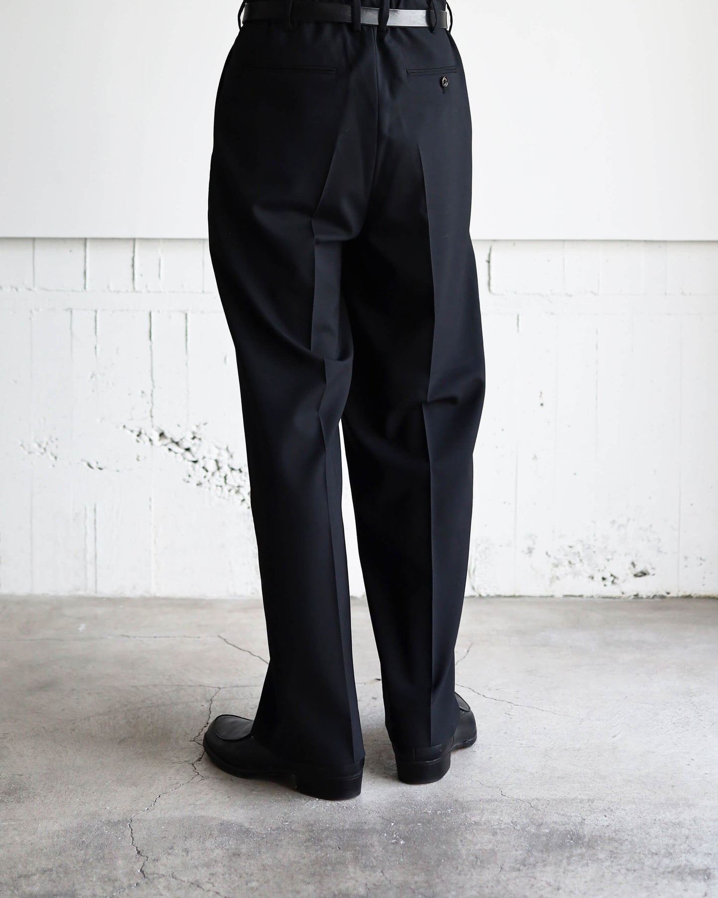 CLASSIC FIT DOUBLE PLEATED TROUSERS ORGANIC WOOL 2/80 TROPICAL "BLACK"