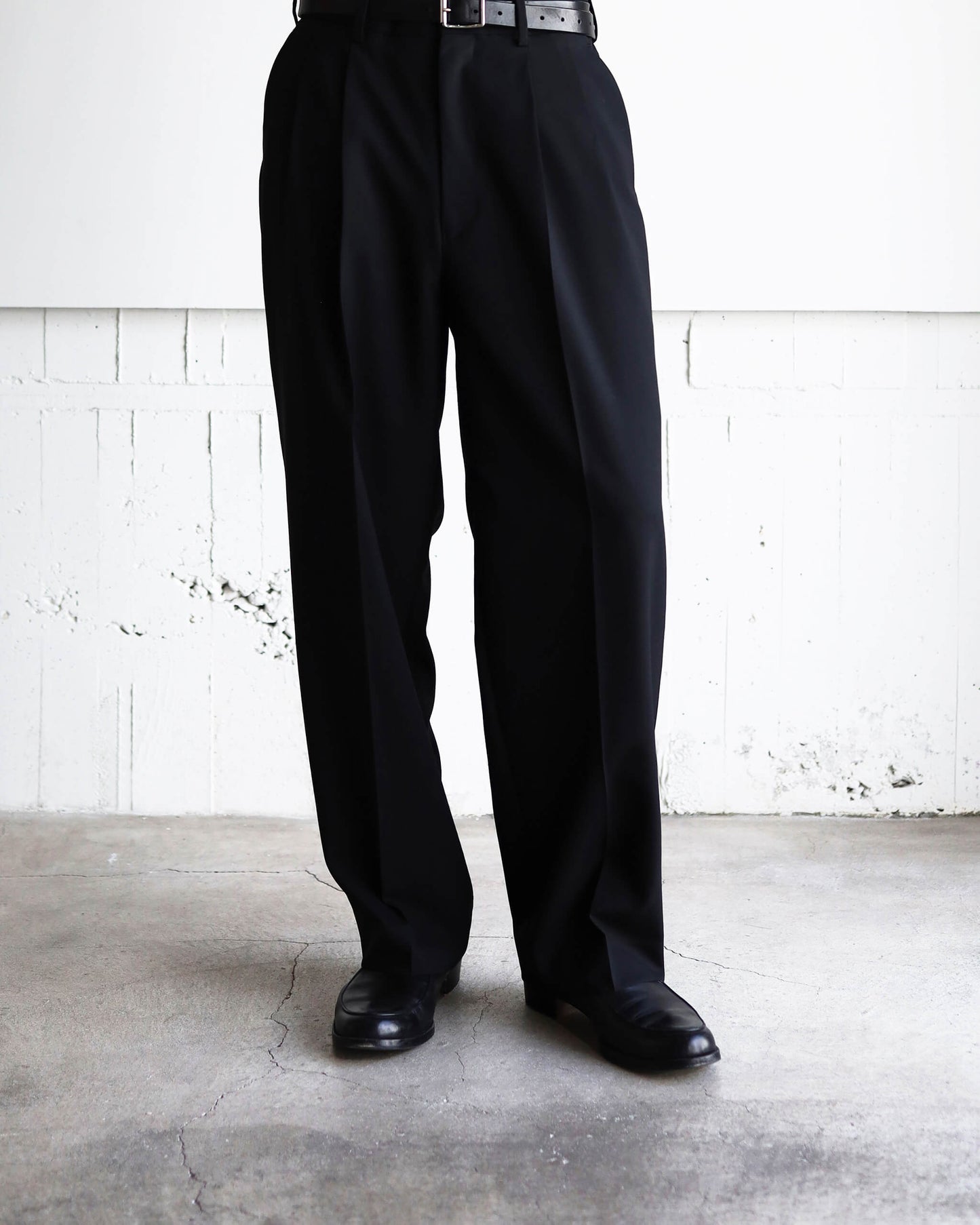 CLASSIC FIT DOUBLE PLEATED TROUSERS ORGANIC WOOL 2/80 TROPICAL "BLACK"