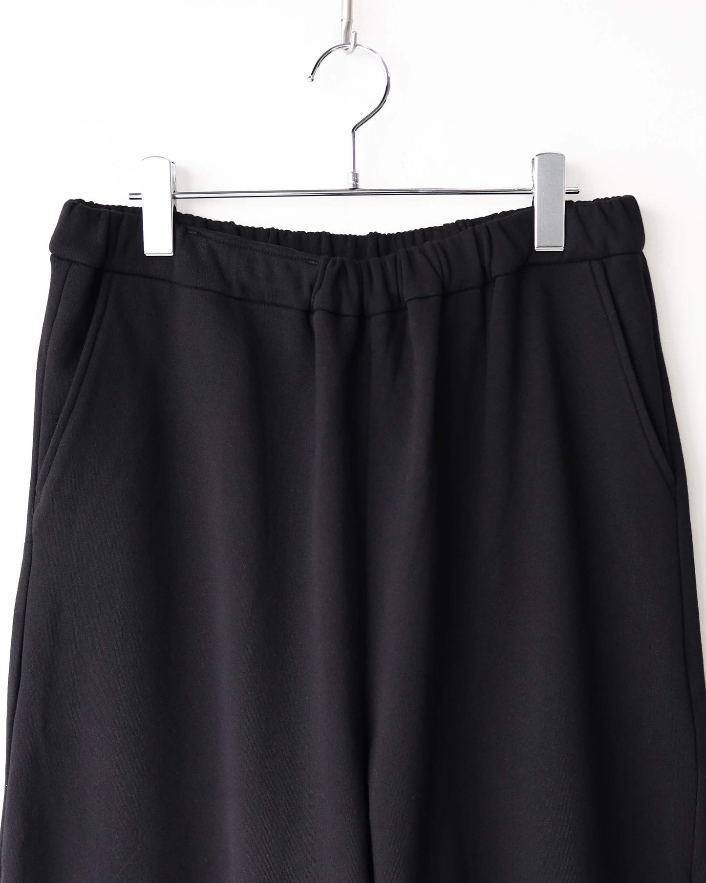 Sweat Slacks / FRIEND "black"