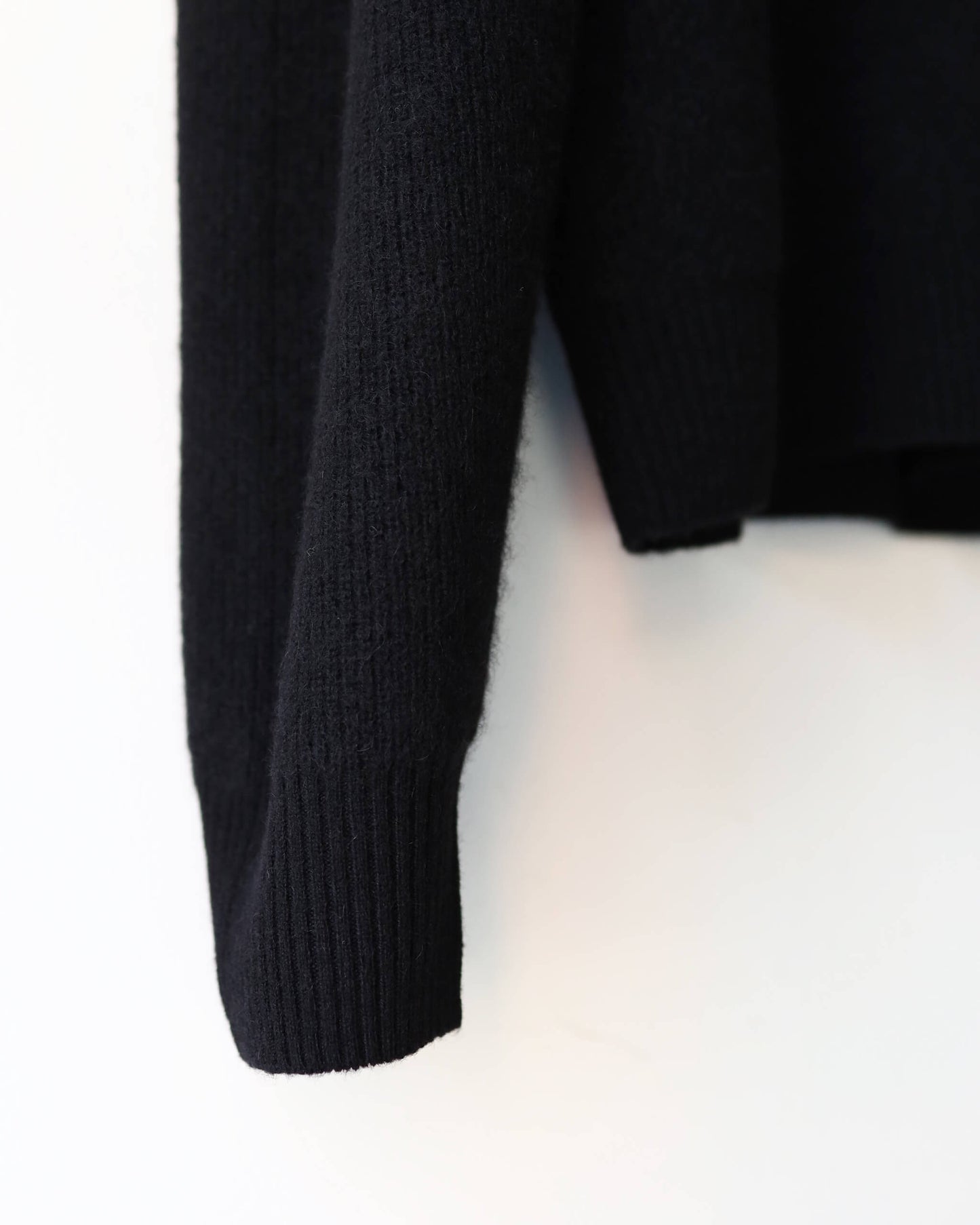 Innocent YAK Henley-neck sweater "Black"