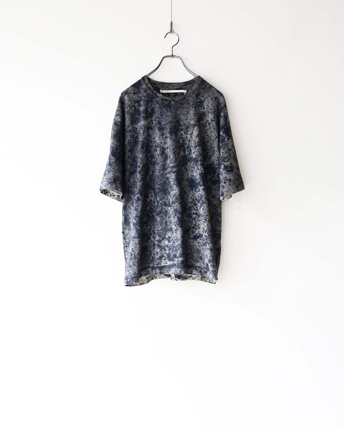 HAND DYED COTTON / CREW NECK T-SHIRT "BLACK SPOTS"