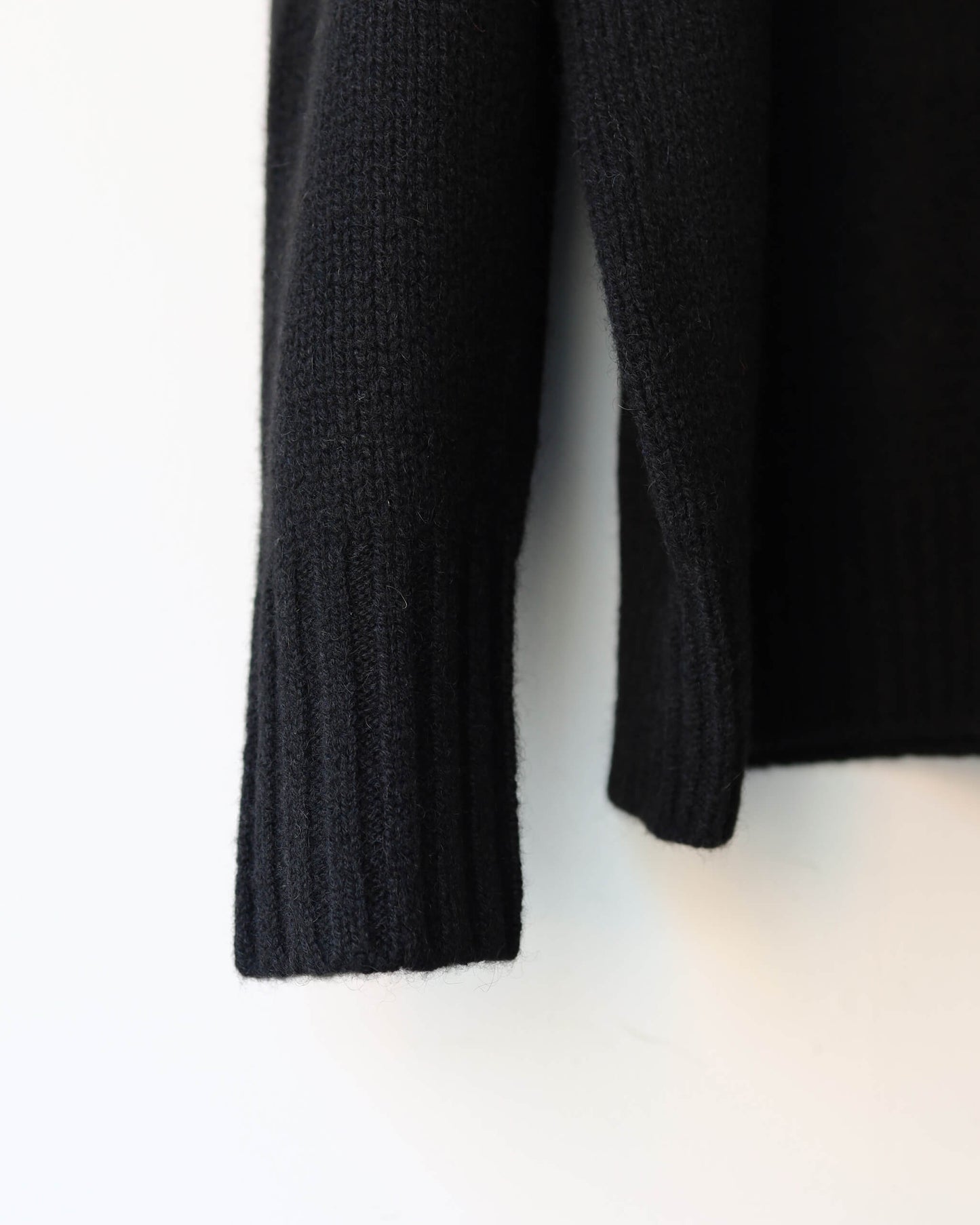 Innocent YAK Shetland sweater "Black"