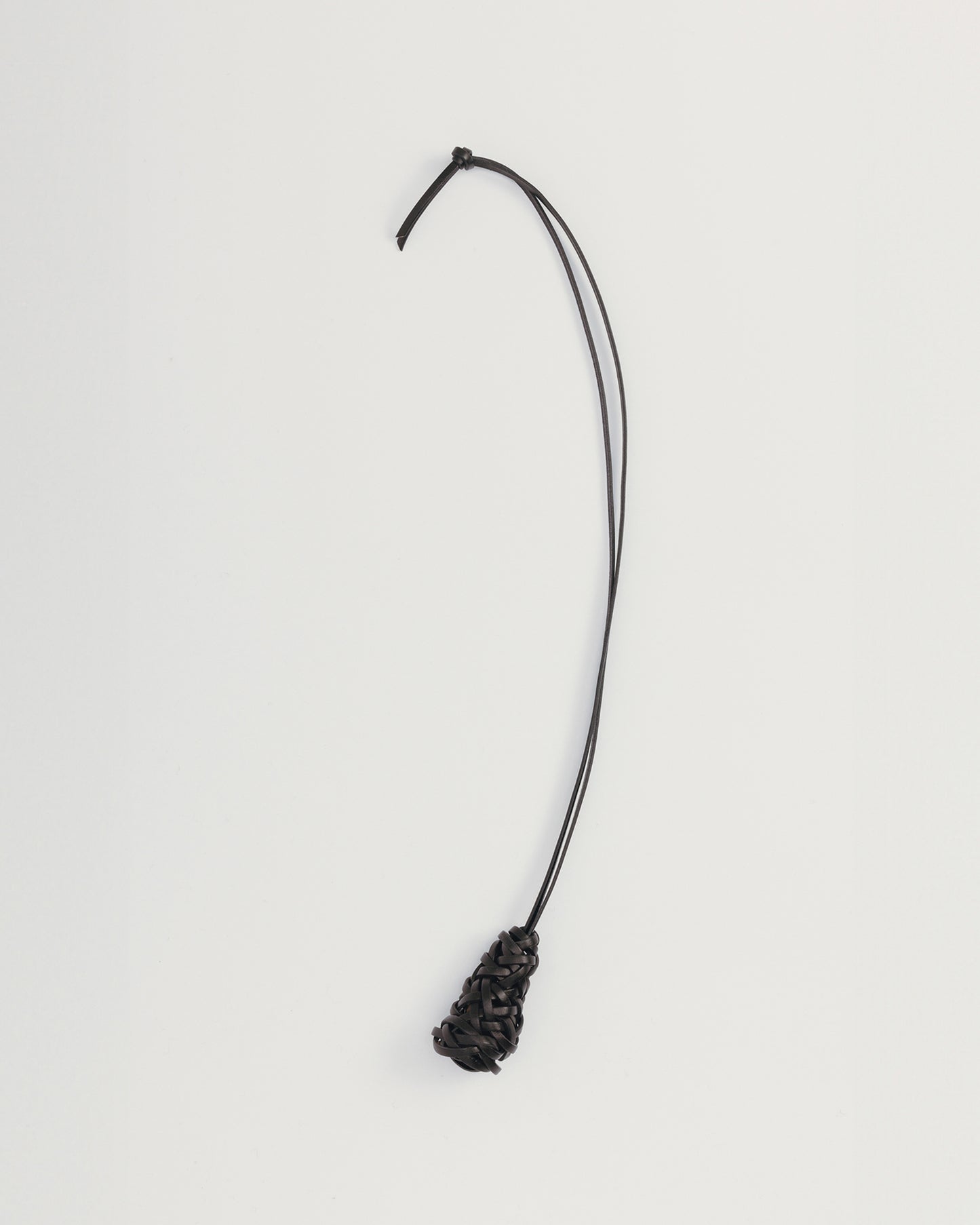 take leather key necklace "kuro"