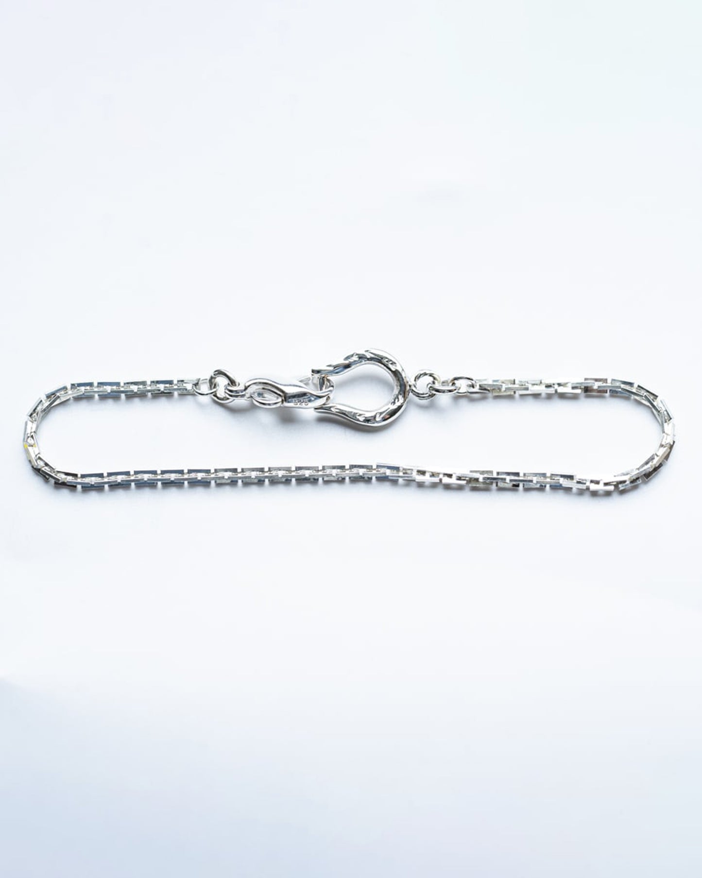 Horse shoe Rectangle bracelet [BN-090]