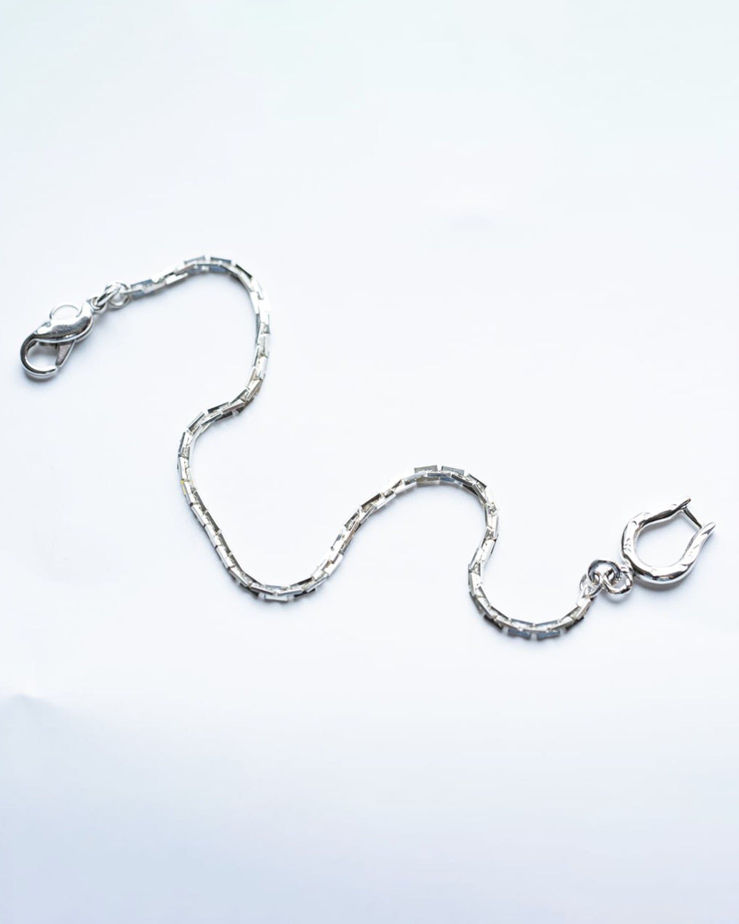 Horse shoe Rectangle bracelet [BN-090]