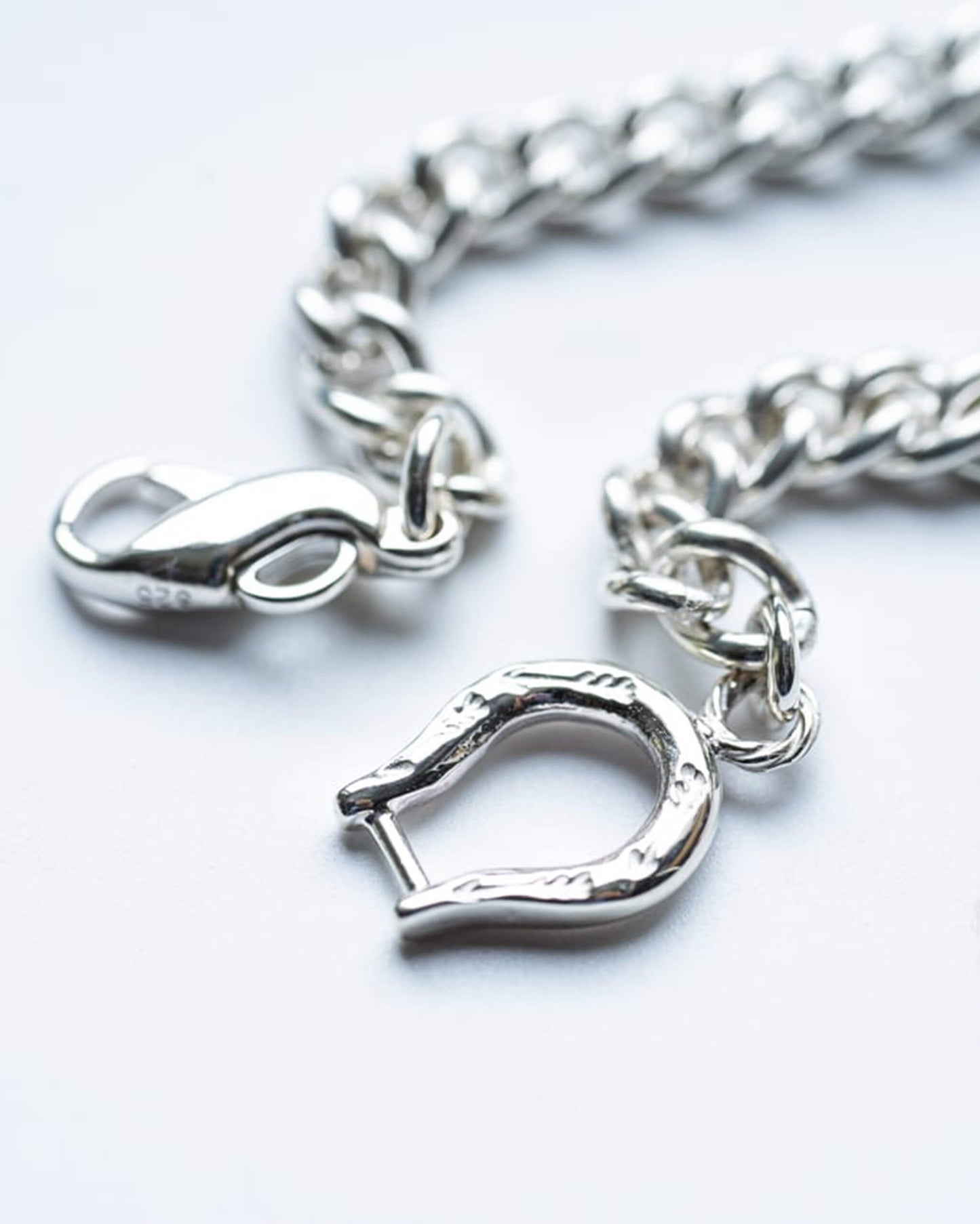 Horse shoe Gourmette bracelet [BN-089]