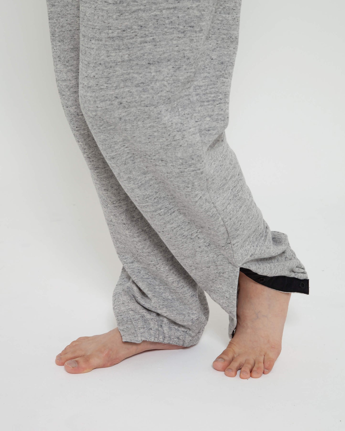 Tuck sweat pants