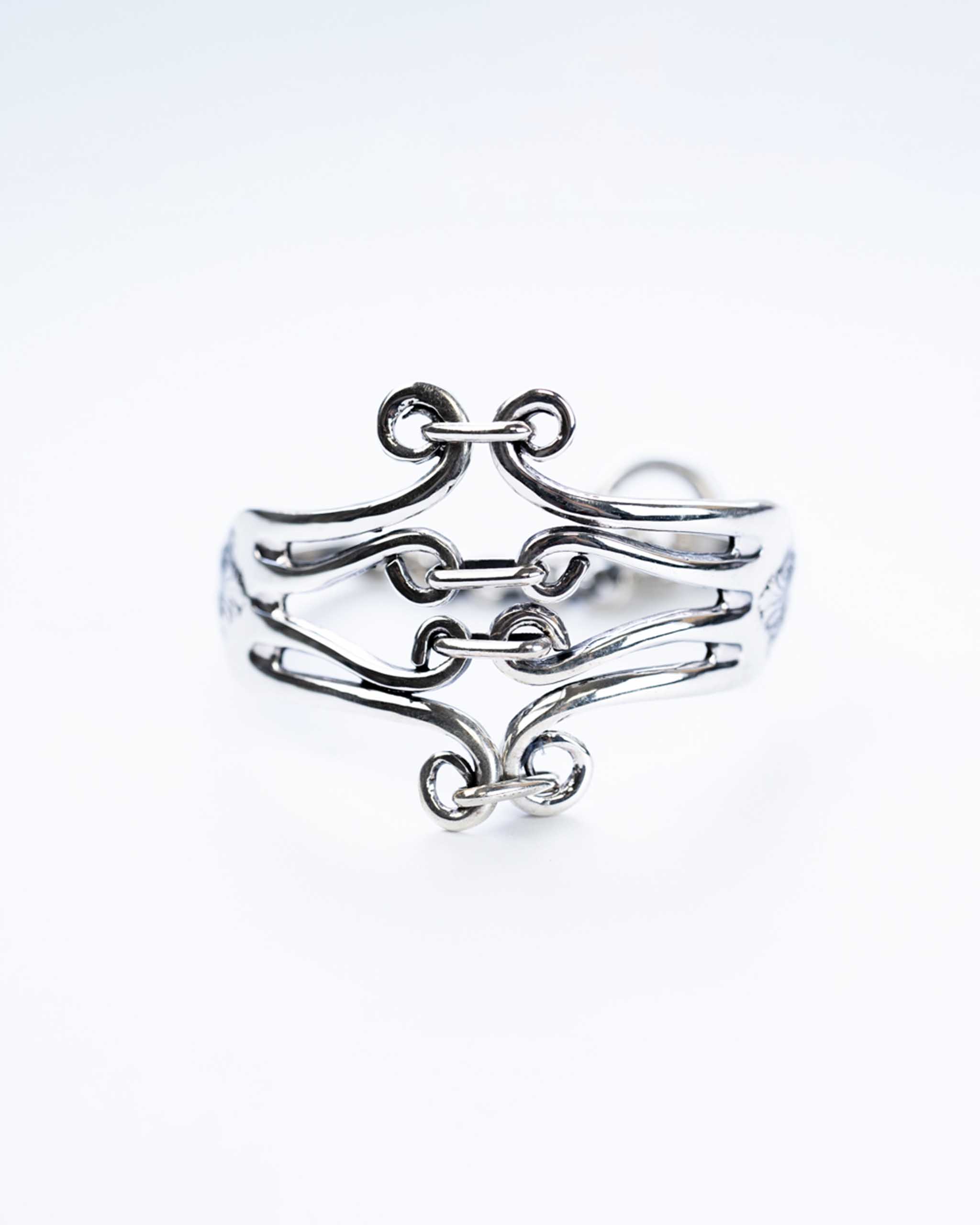 Wakan Silver Smith/ Double ball bangle