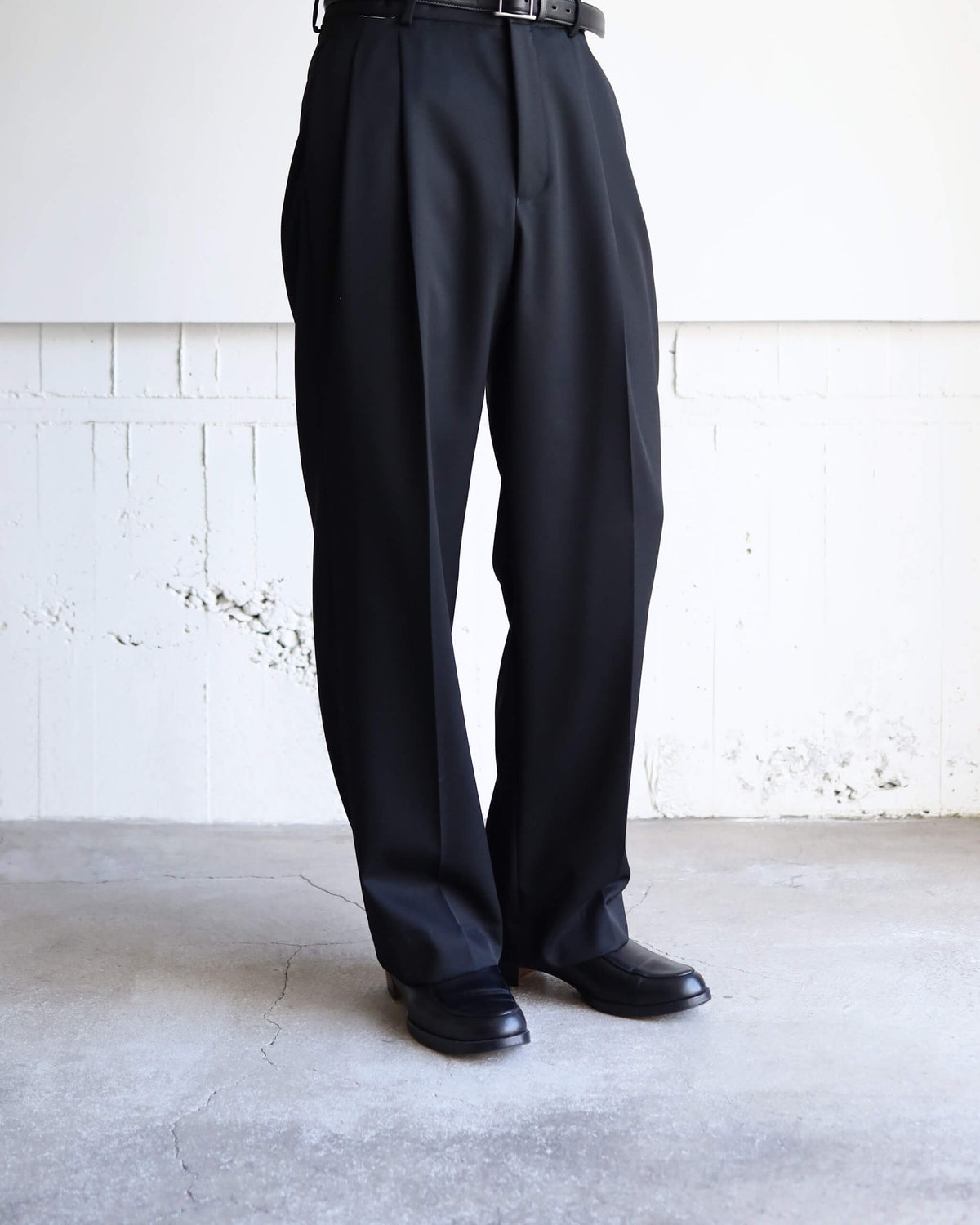 DOUBLE PLEATED STRAIGHT TROUSERS ORGANIC WOOL 2/80 GABARDINE "BLACK"