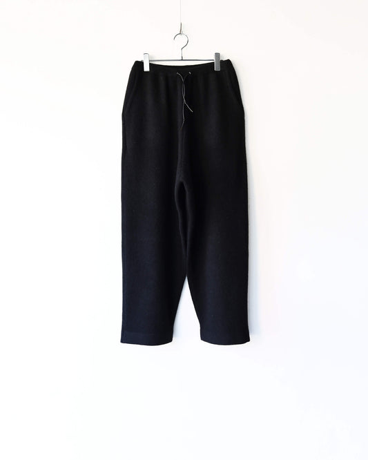 Innocent YAK Wide tapered pants "Black"
