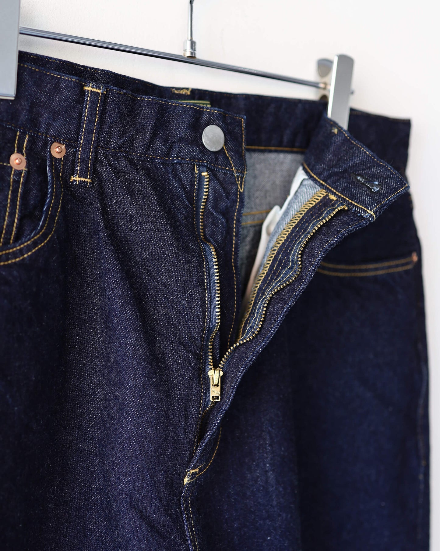 WIDE TAPERED DENIM PANTS "OW/INDIGO"