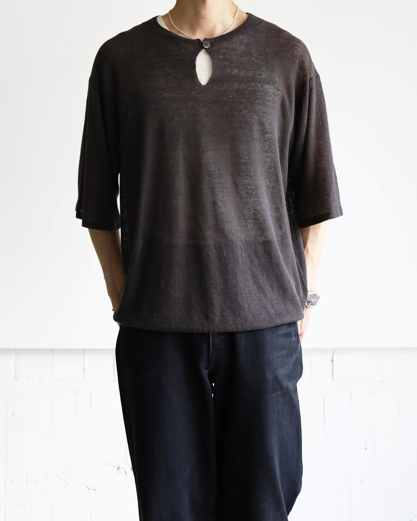 French linen One-button crew neck sweater "Charcoal"