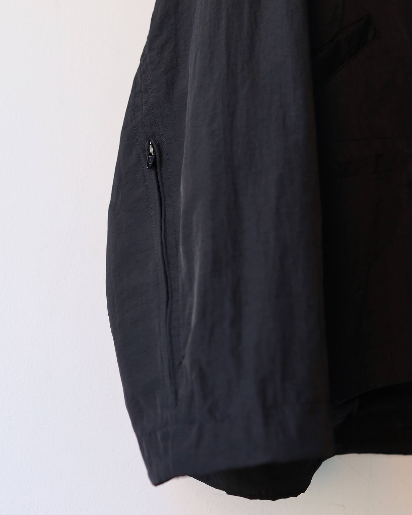 CRUSHED NYLON FULL PACK JACKET "BLACK"