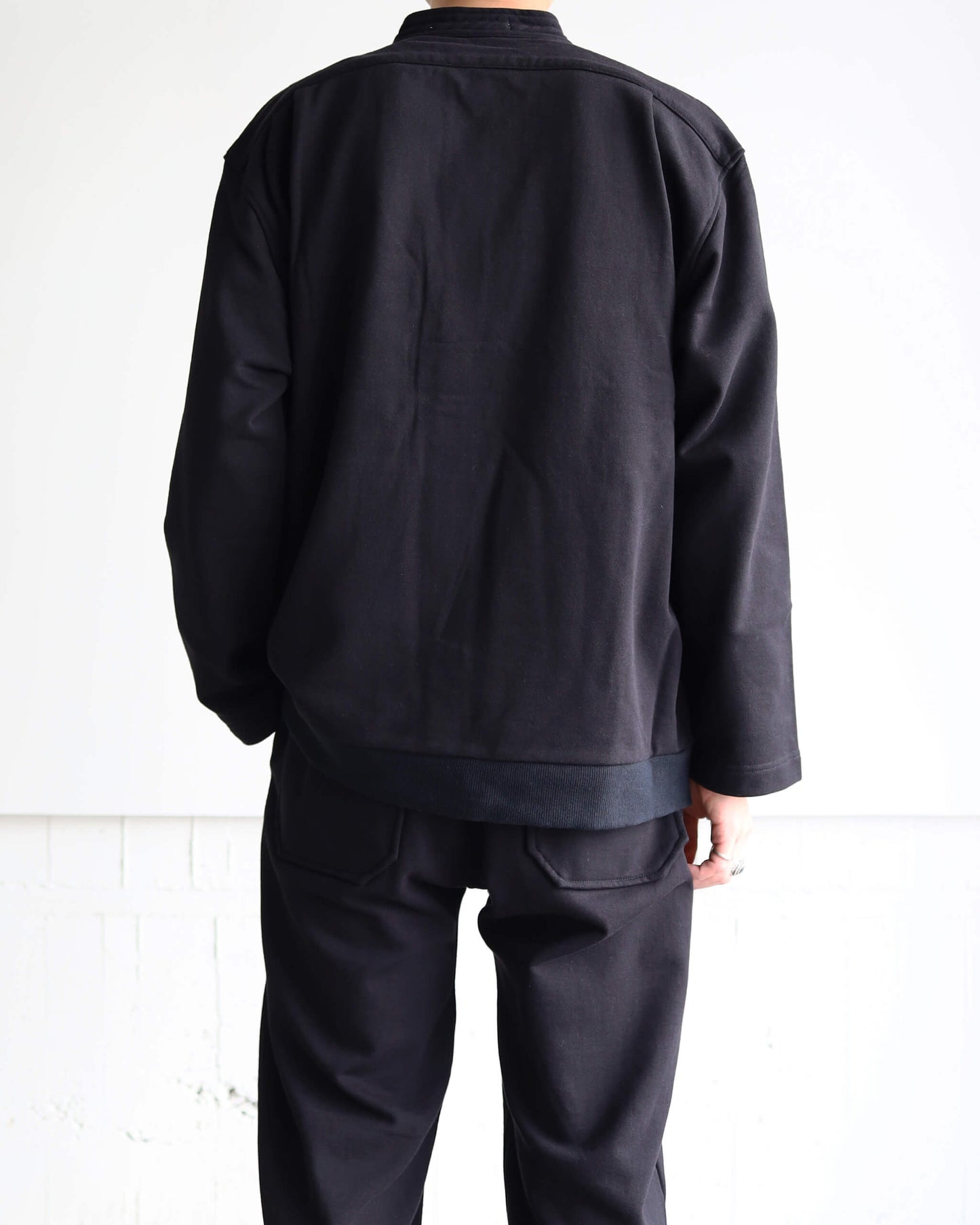 FINE LOOP BACK / COLLARLESS SHIRT "BLACK"