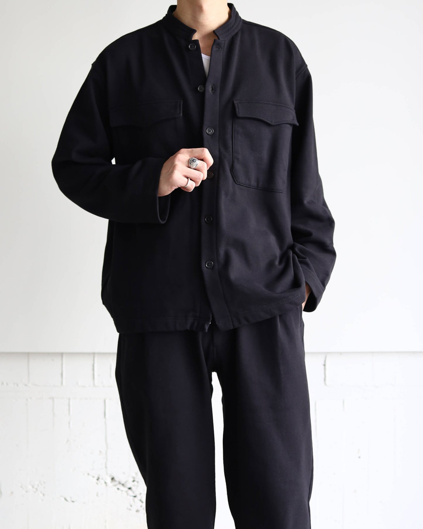 FINE LOOP BACK / COLLARLESS SHIRT "BLACK"