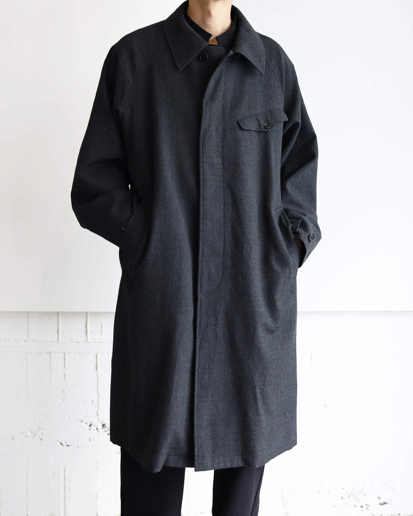 TOUGH WOOL TWIILL / BELTED COAT "CHARCOAL"