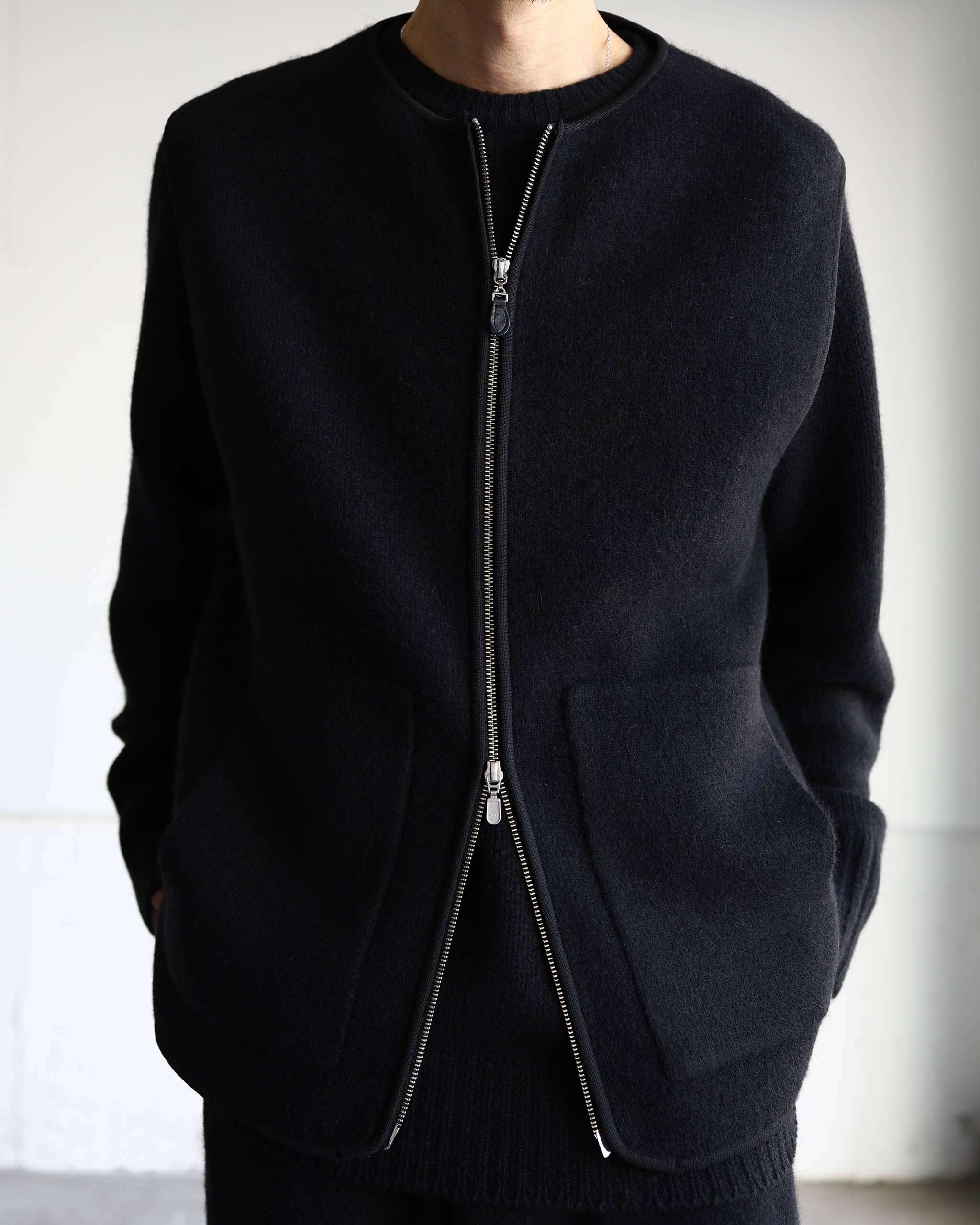 WALENODE Innocent YAK Zip-up vest 