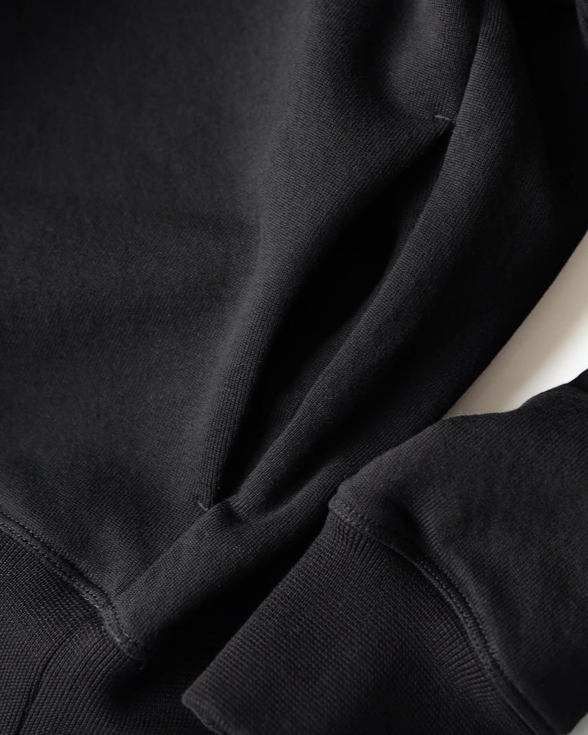 The Snap / FEATHER "BLACK"