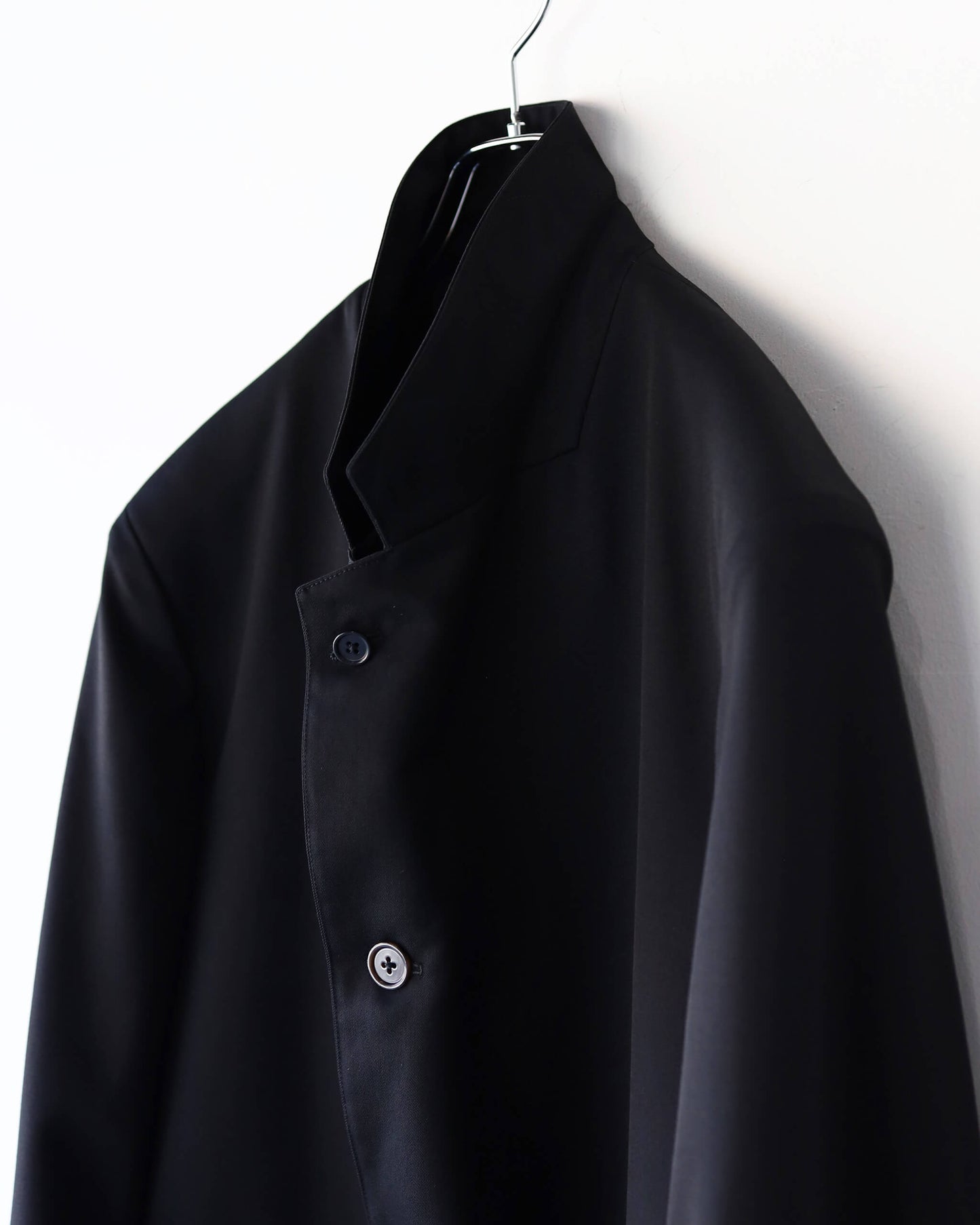 SACK COAT ORGANIC WOOL 2/80 GABARDINE "BLACK"