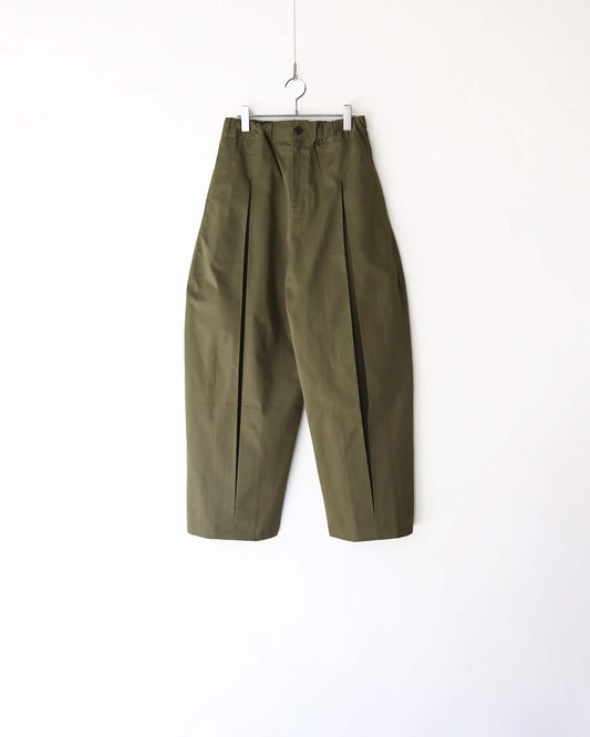 BOX PLEAT TROUSER "KHAKI"