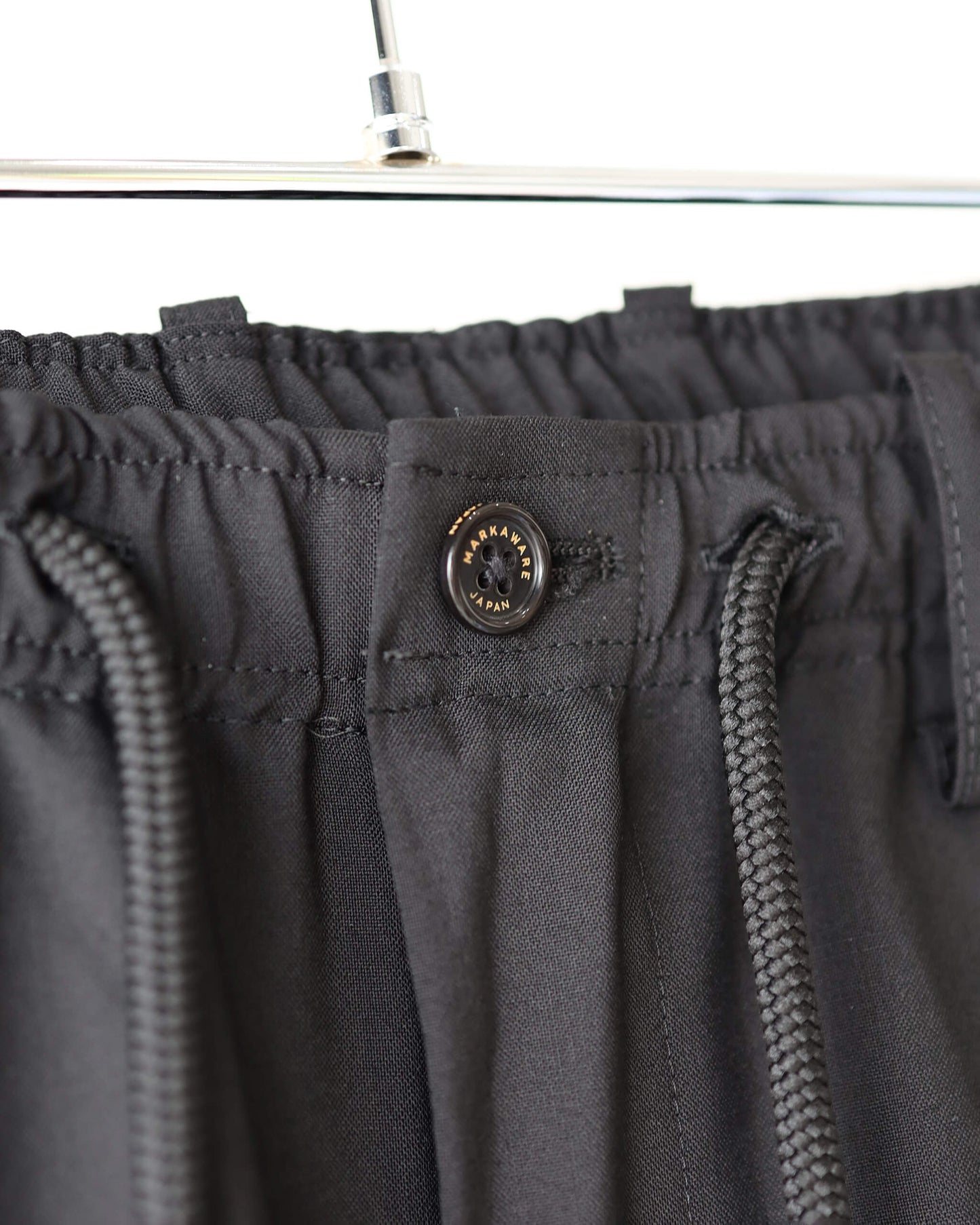 TRIPLE PLEATED EASY TROUSERS ORGANIC WOOL 2/80 TROPICAL "BLACK"