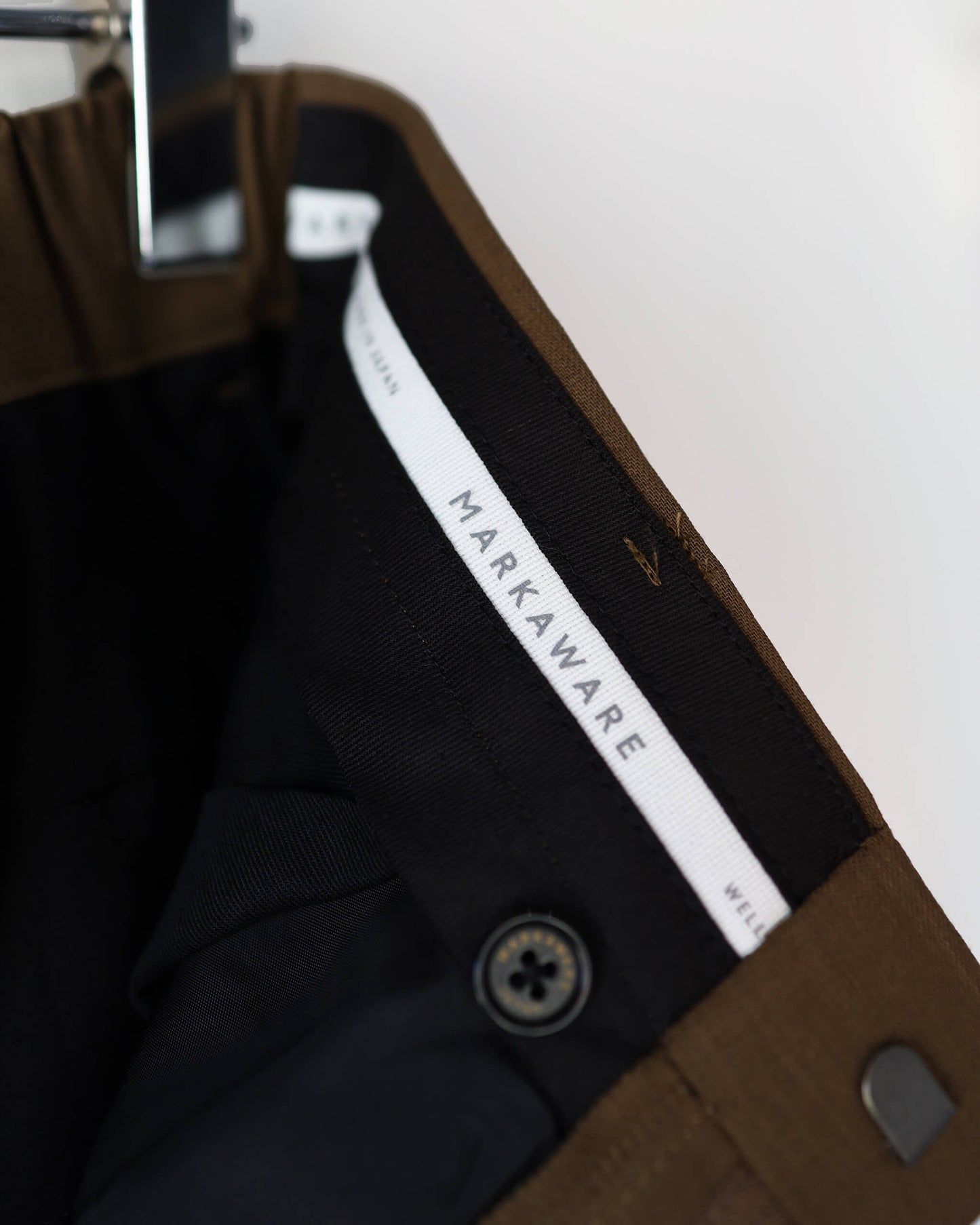FLAT TAPERED TROUSERS ORGANIC WOOL LIGHT SERGE "GREIGE"