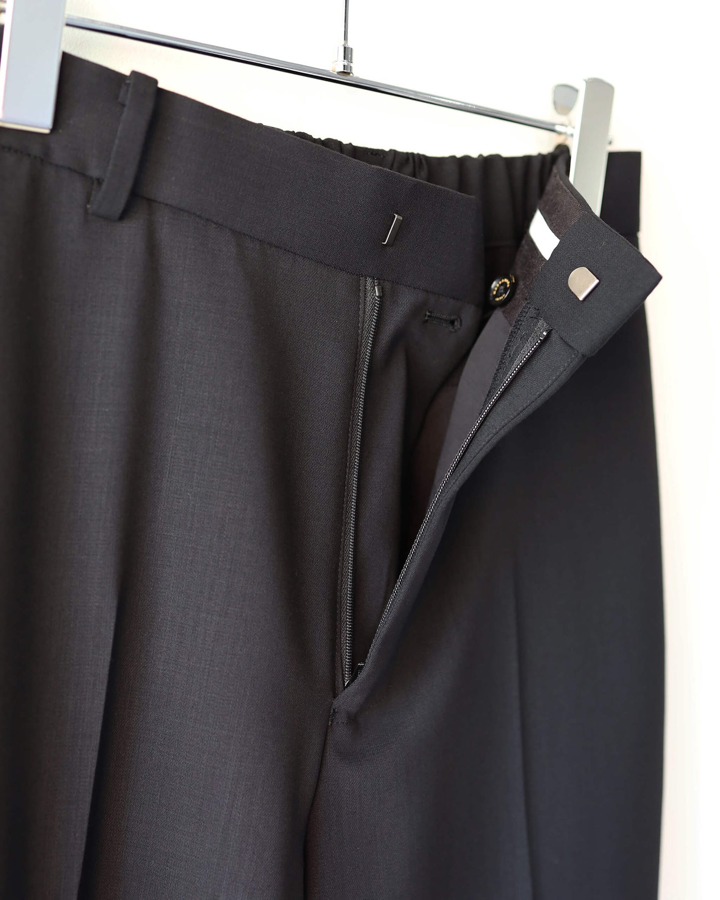 FLAT TAPERED TROUSERS ORGANIC WOOL LIGHT SERGE "BLACK"