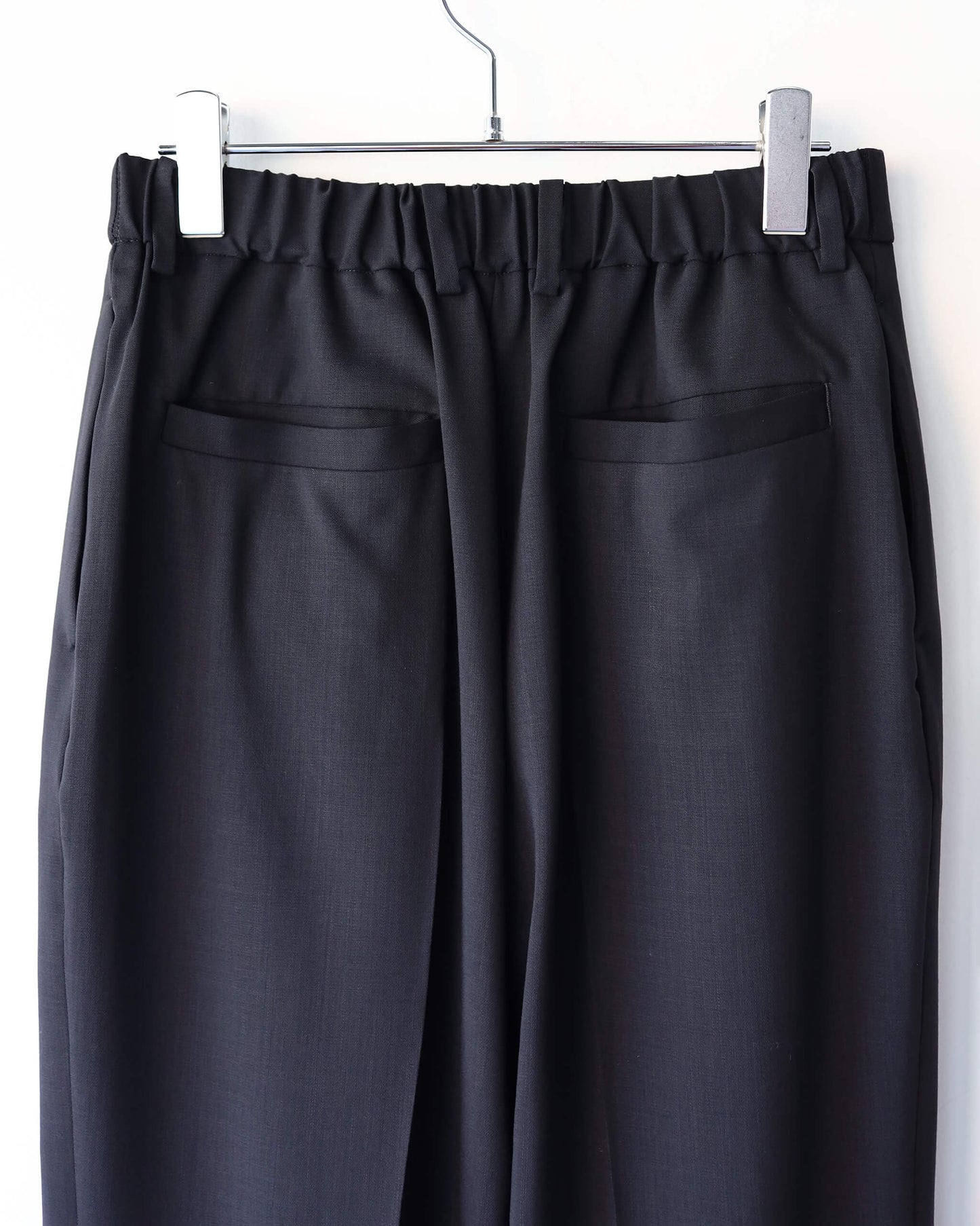 FLAT TAPERED TROUSERS ORGANIC WOOL LIGHT SERGE "BLACK"