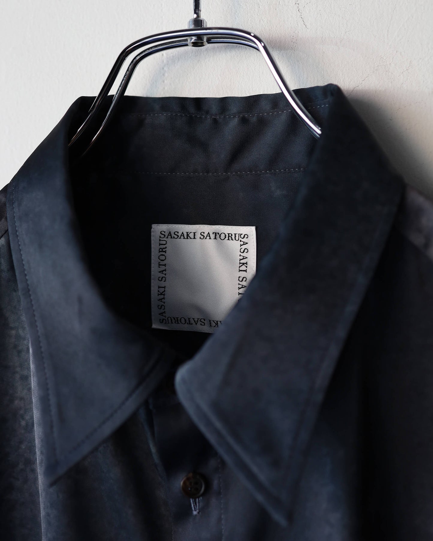 ASYMMETRY HEM SHIRT "Black"