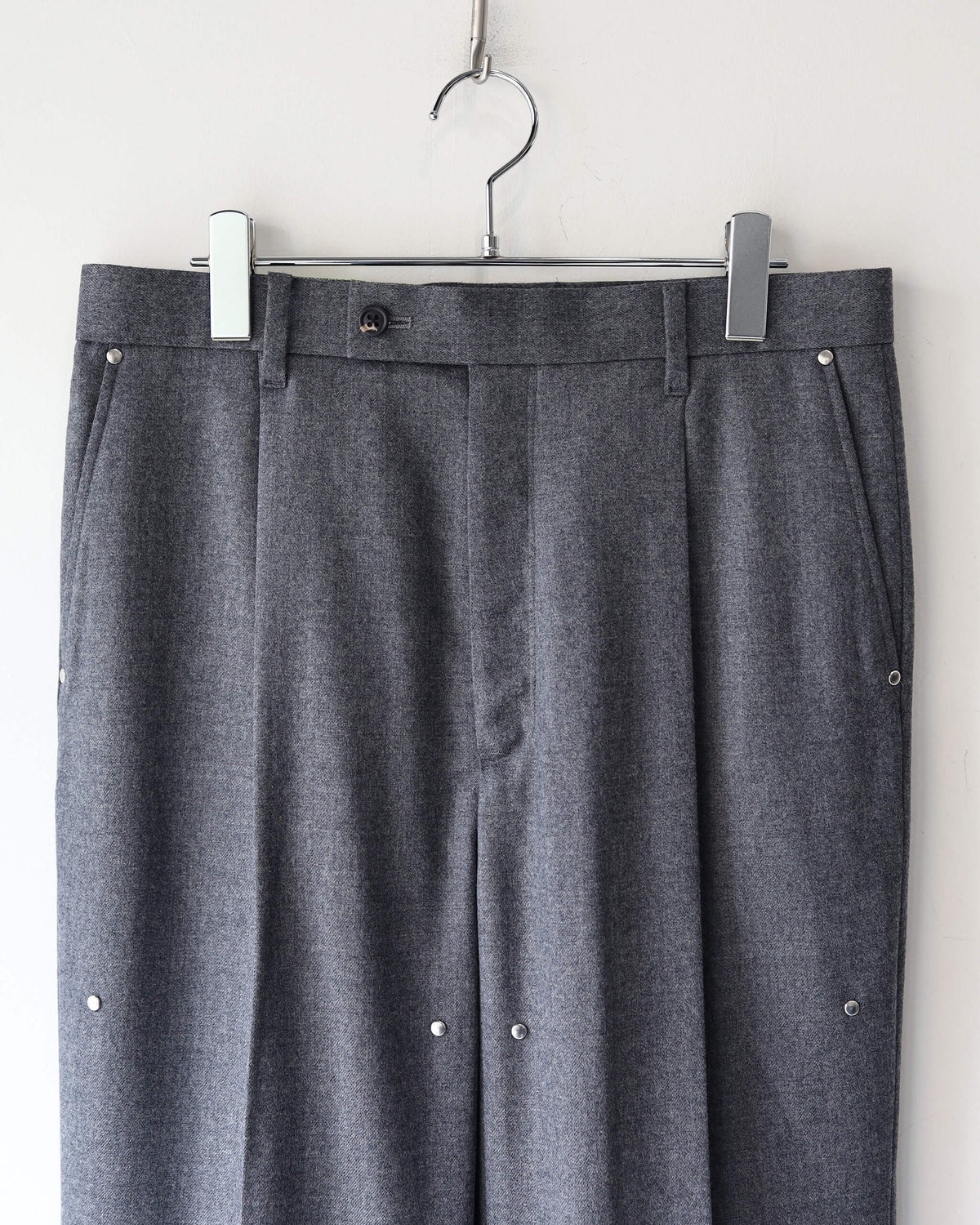 WOOL TAPERED TROUSERS "GRAY"