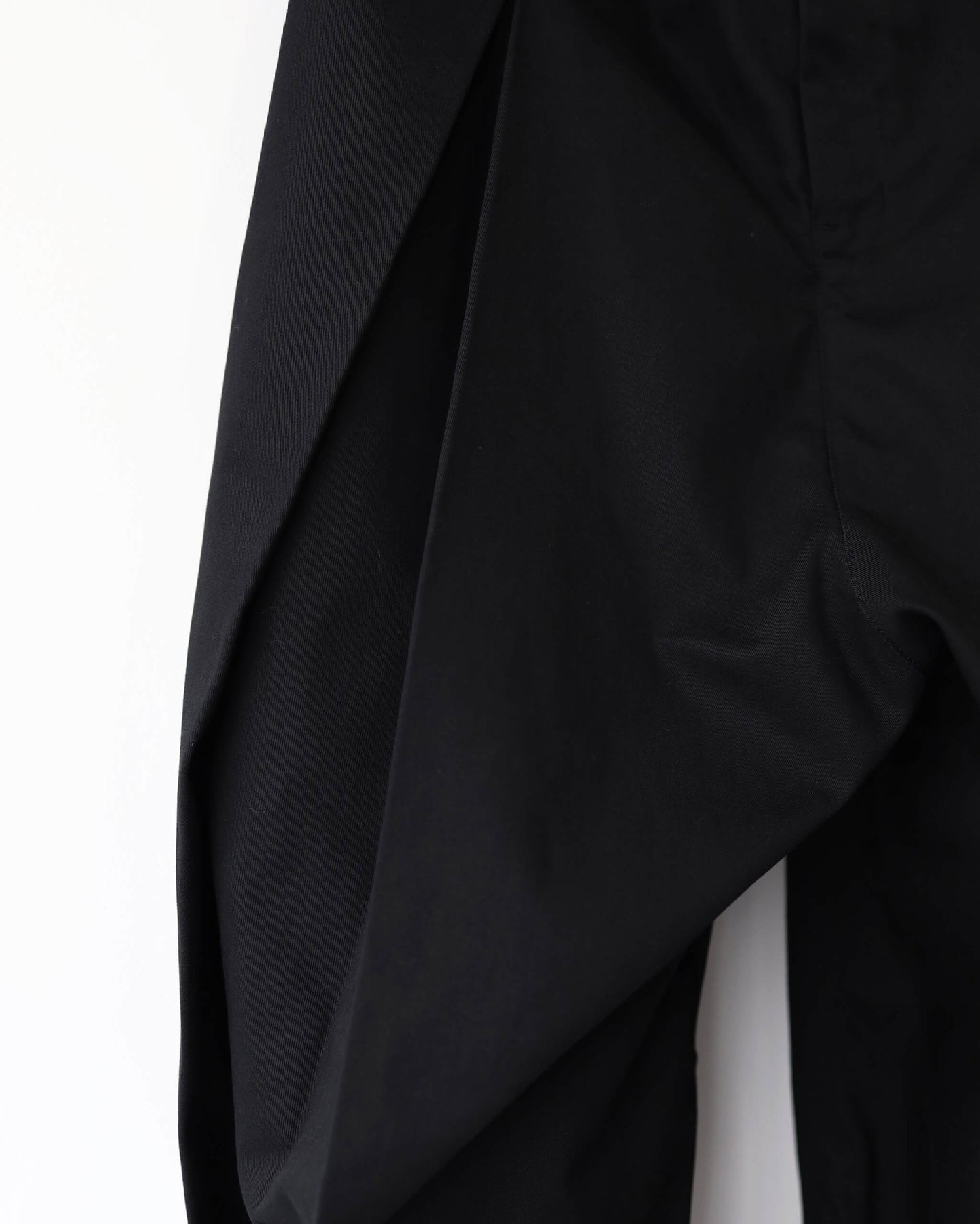 BOX PLEAT TROUSER "BLACK"