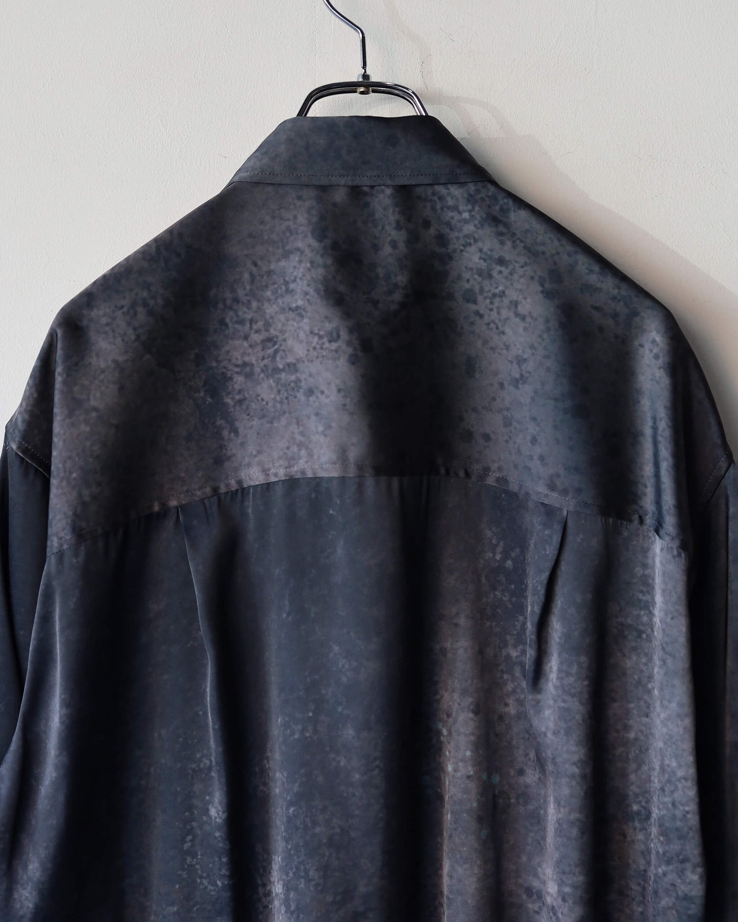 SHORT SLEEVE PRINT SHIRT "Black"