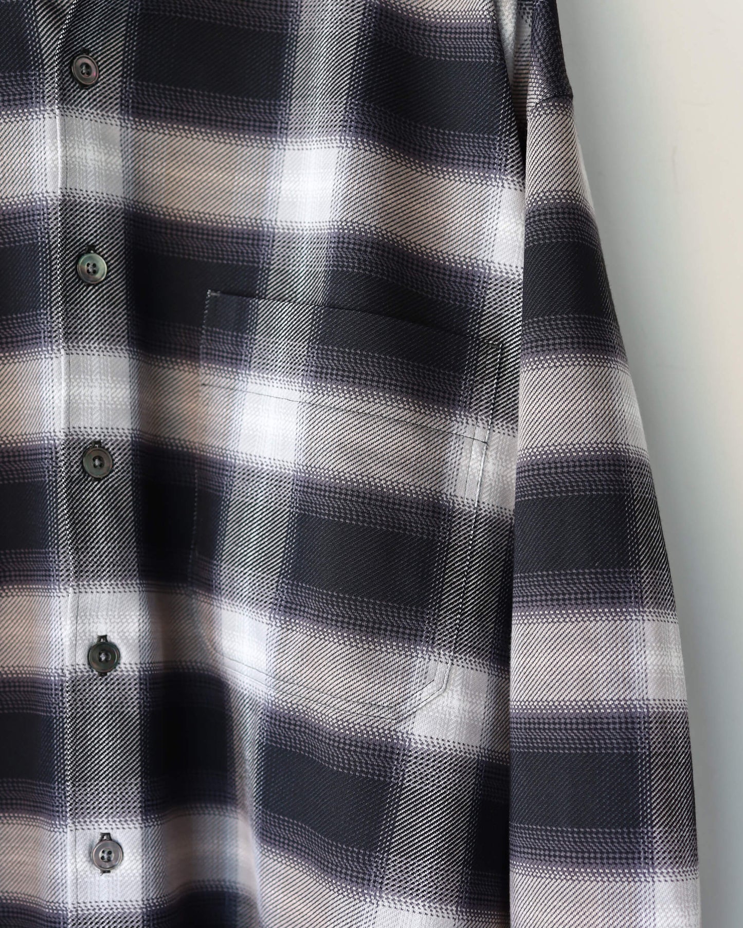 28G Ombre Check Balise Shirt "BLACK WHITE"