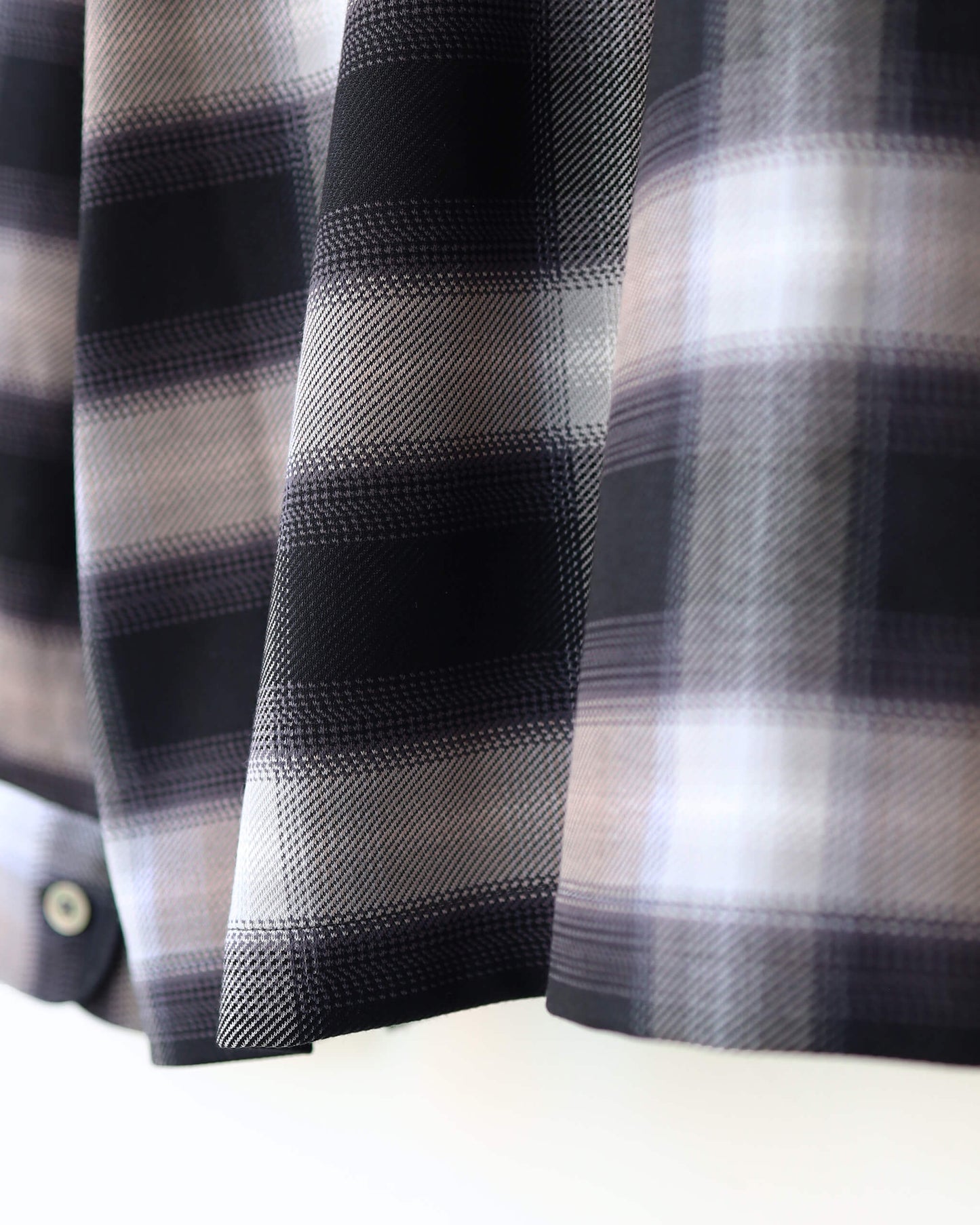 28G Ombre Check Balise Shirt "BLACK WHITE"