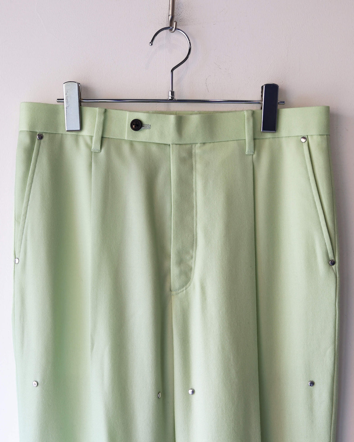 WOOL TAPERED TROUSERS "MINT"