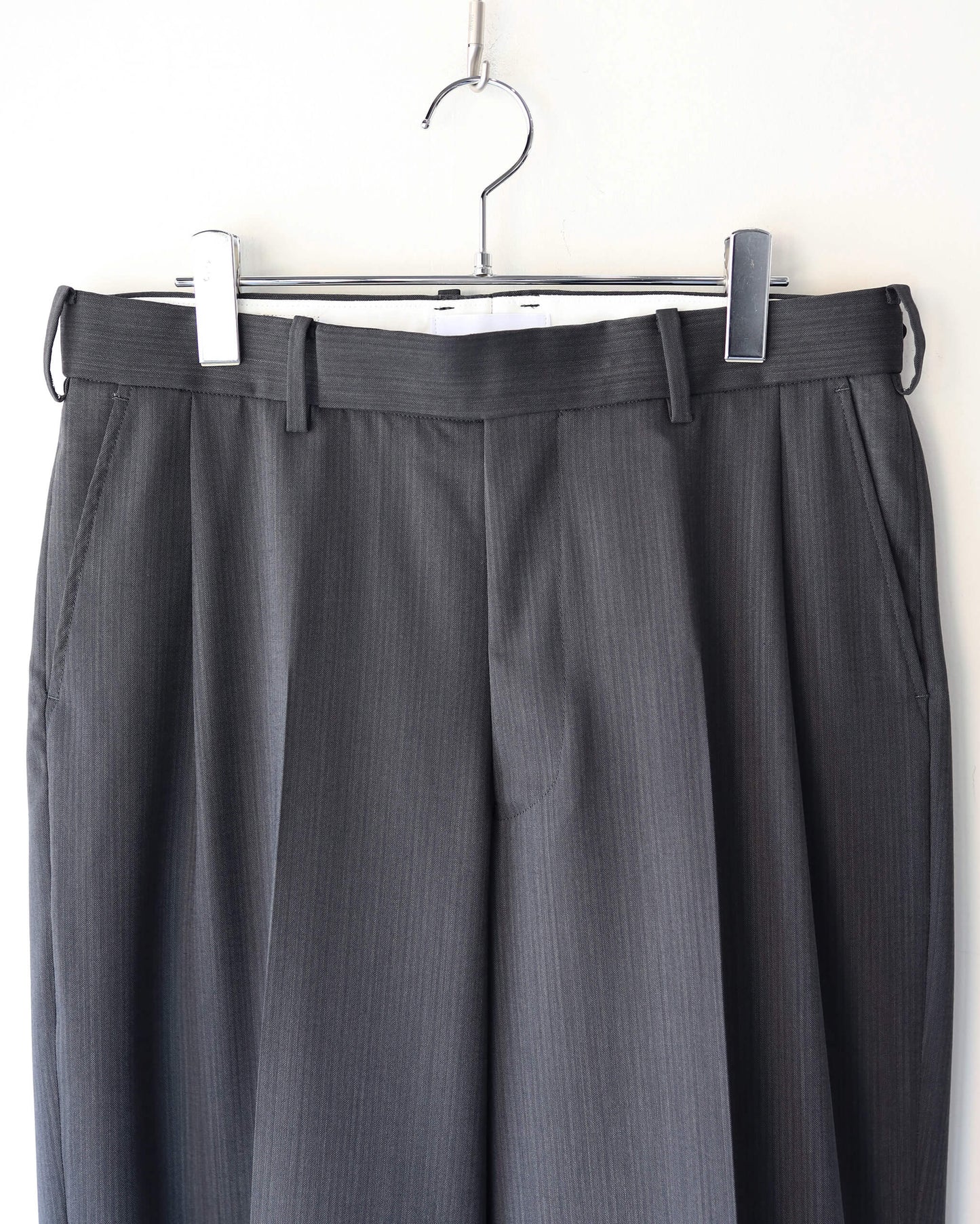 ONE TUCK WIDE TROUSERS WOOL HIGH TWIST TROPICAL "GRAY"